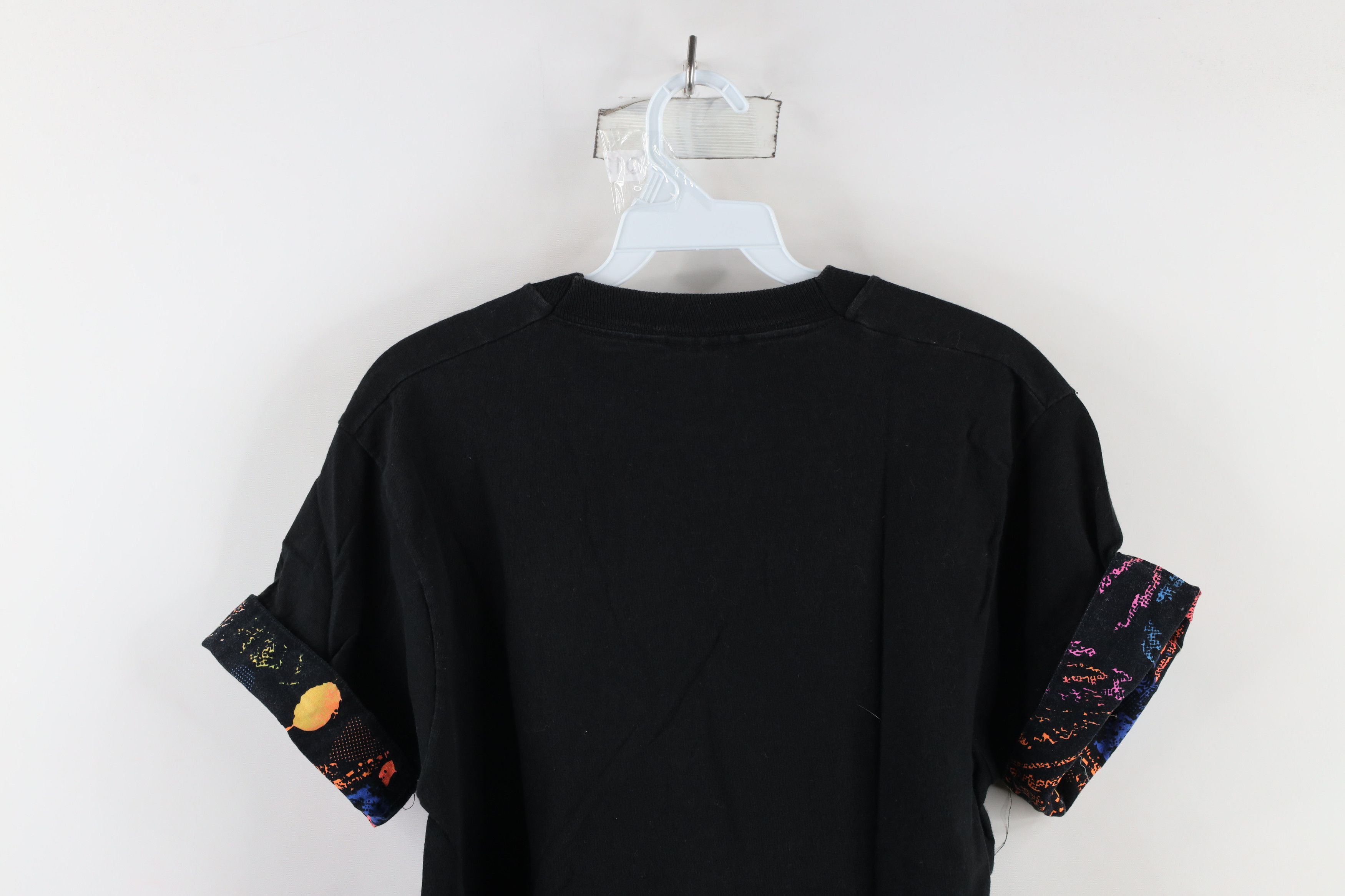 Vintage Vintage 90s Streetwear Abstract Flip Cuff Pocket T-Shirt USA Size US M / EU 48-50 / 2 - 11 Thumbnail