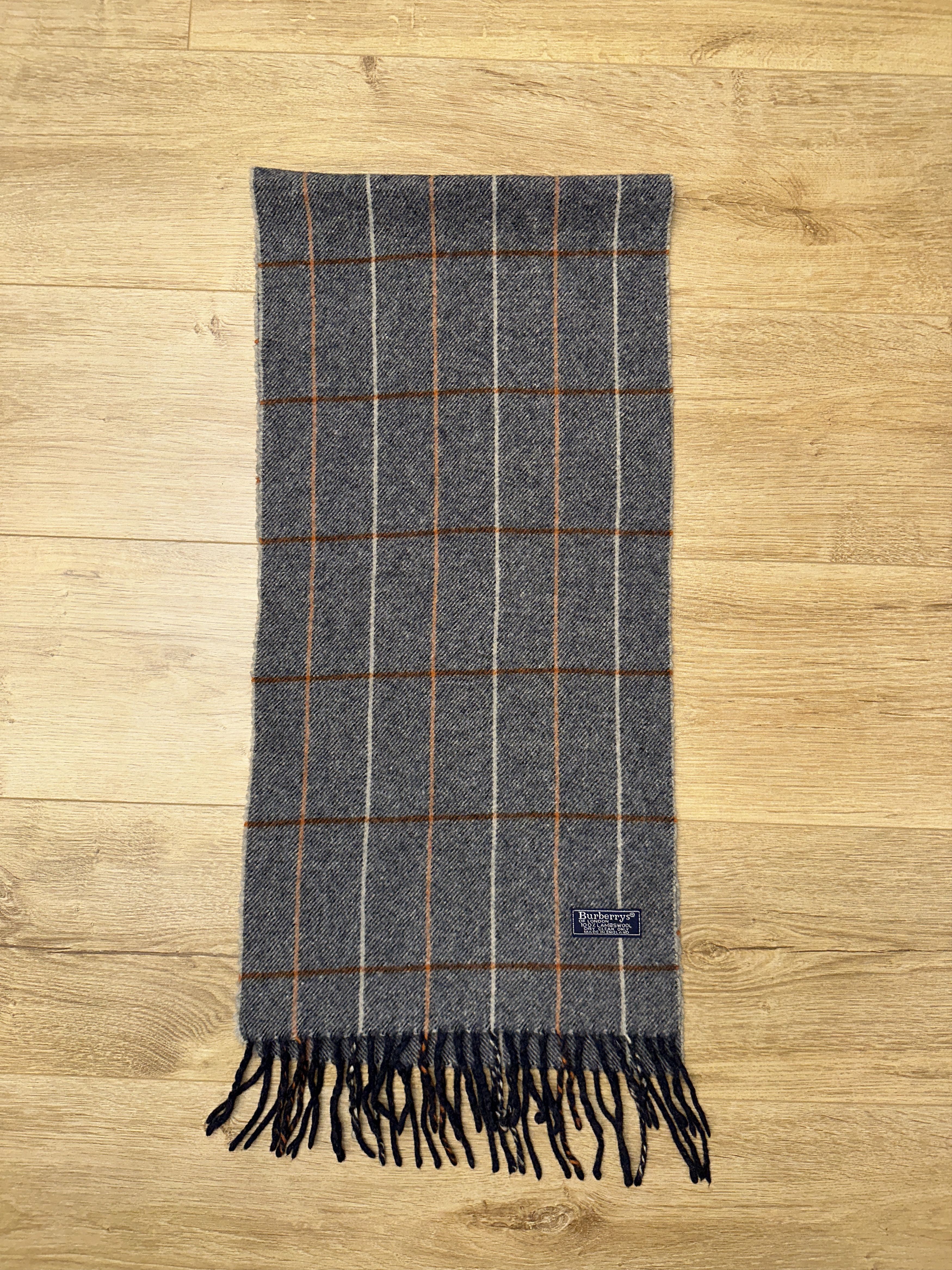 Burberry Iconic Burberrys Vintage Lambswool Tartan Scarf 140x30cm Size ONE SIZE - 2 Thumbnail