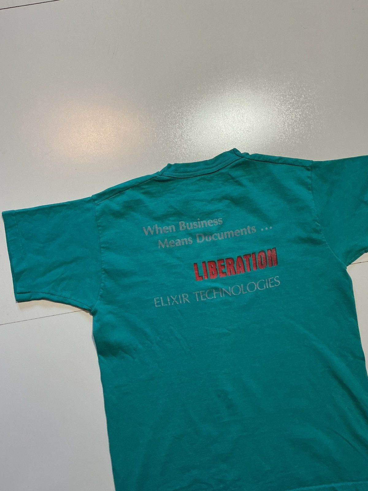 Vintage Vintage EXIXIR Technologies Business Means Documents T-Shirt Size US S / EU 44-46 / 1 - 5 Thumbnail