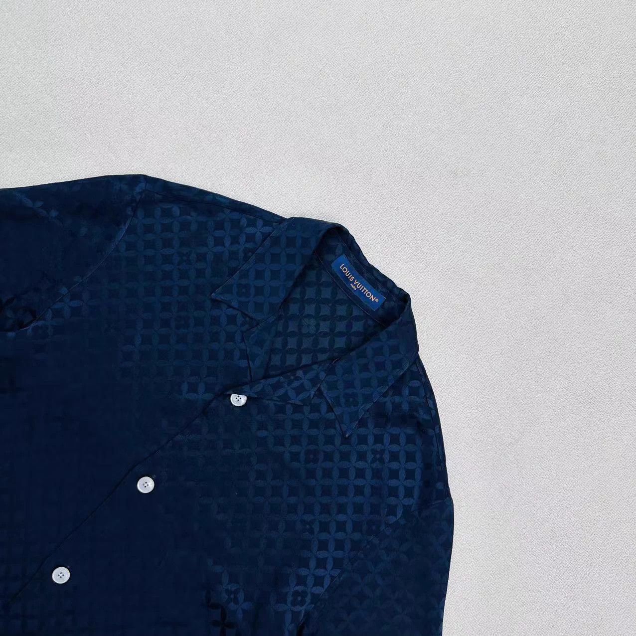Louis Vuitton Louis Vuitton FW25 Collab Monogram Short-Sleeve Shirt S Size US S / EU 44-46 / 1 - 3 Thumbnail