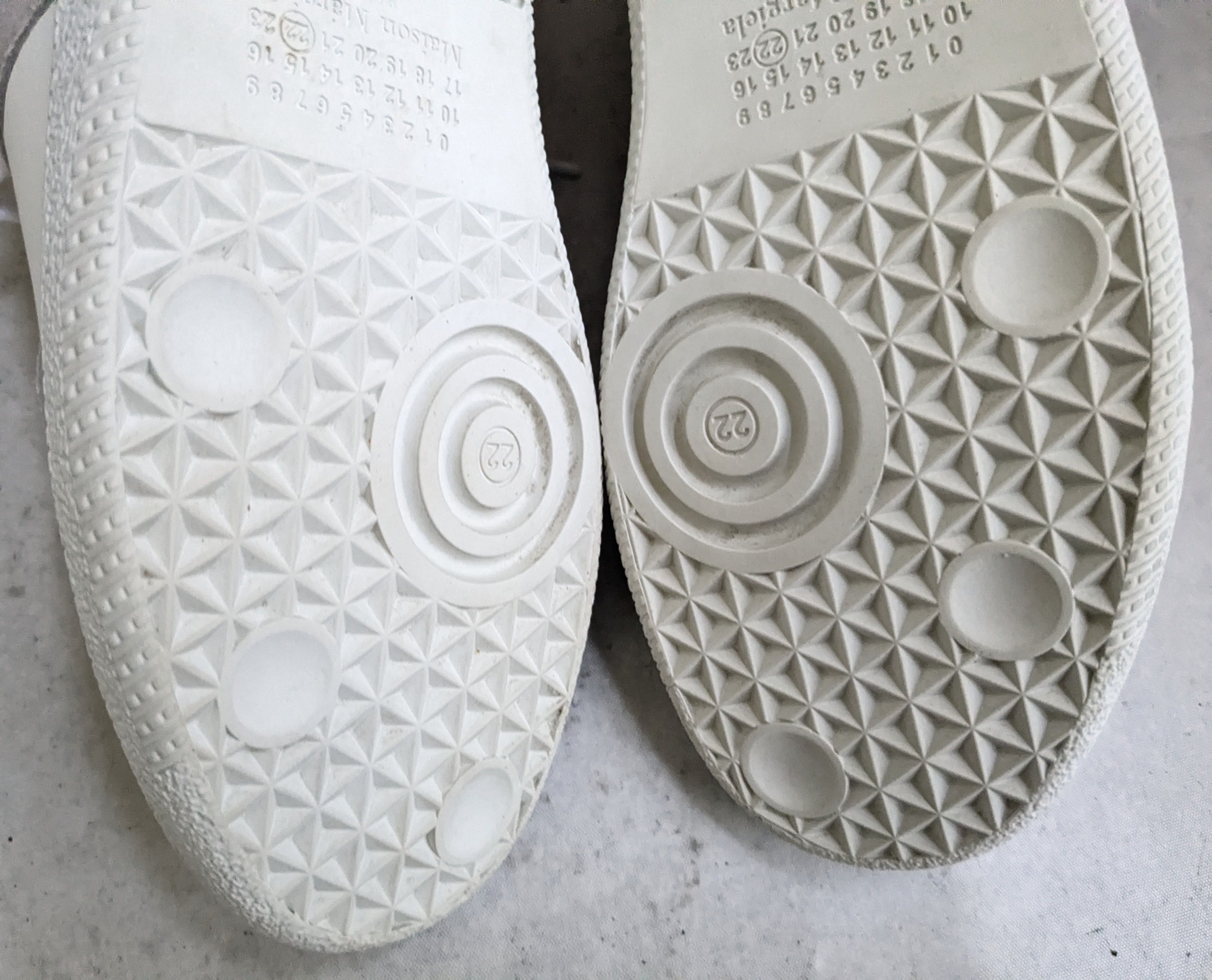 Maison Margiela Maison Margiela GAT Replica Gray White 9 42 Low Tops Size US 9 / EU 42 - 17 Thumbnail