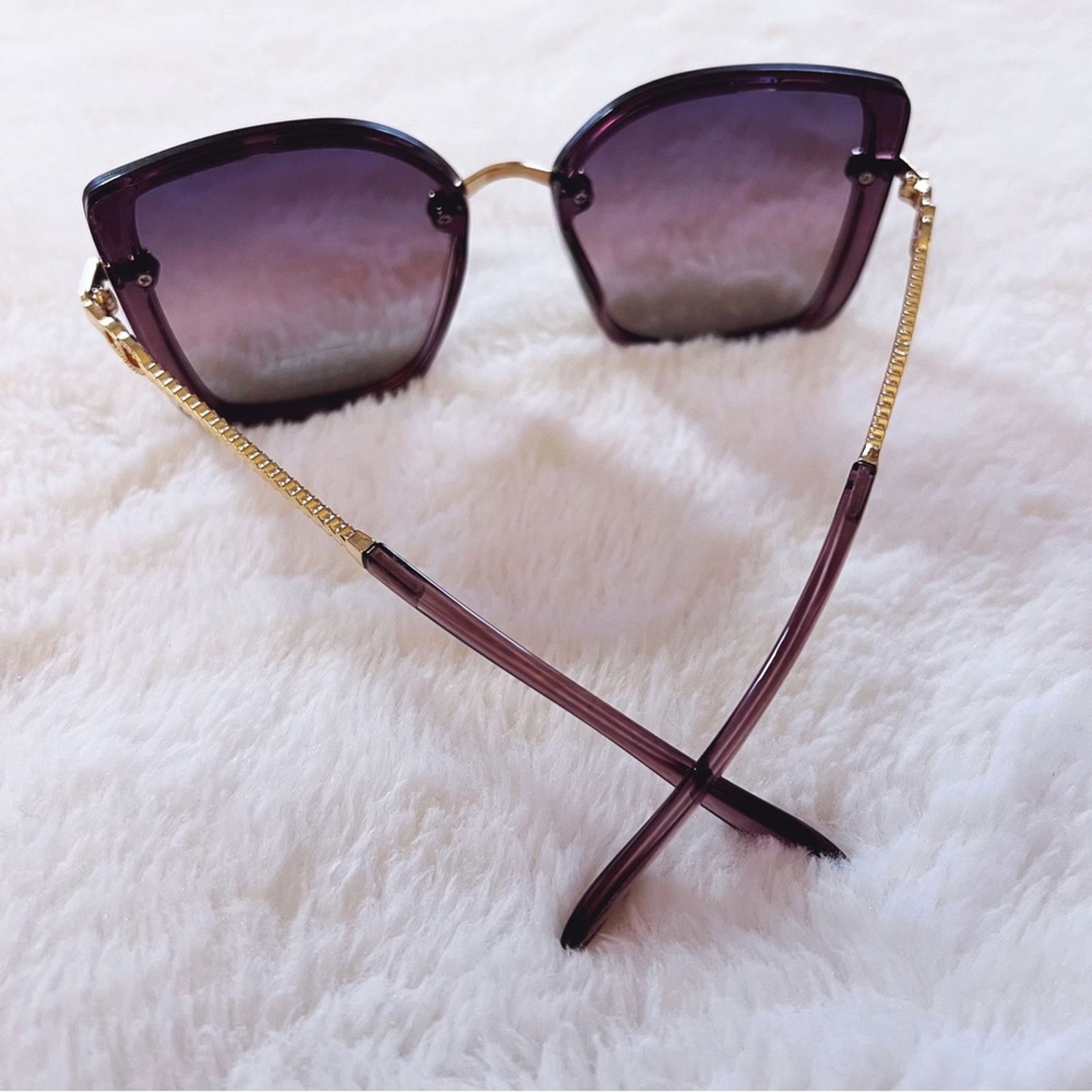 Other Gia Clear Dark Purple Chain Link Oversized Sunglasses Size ONE SIZE - 7 Thumbnail