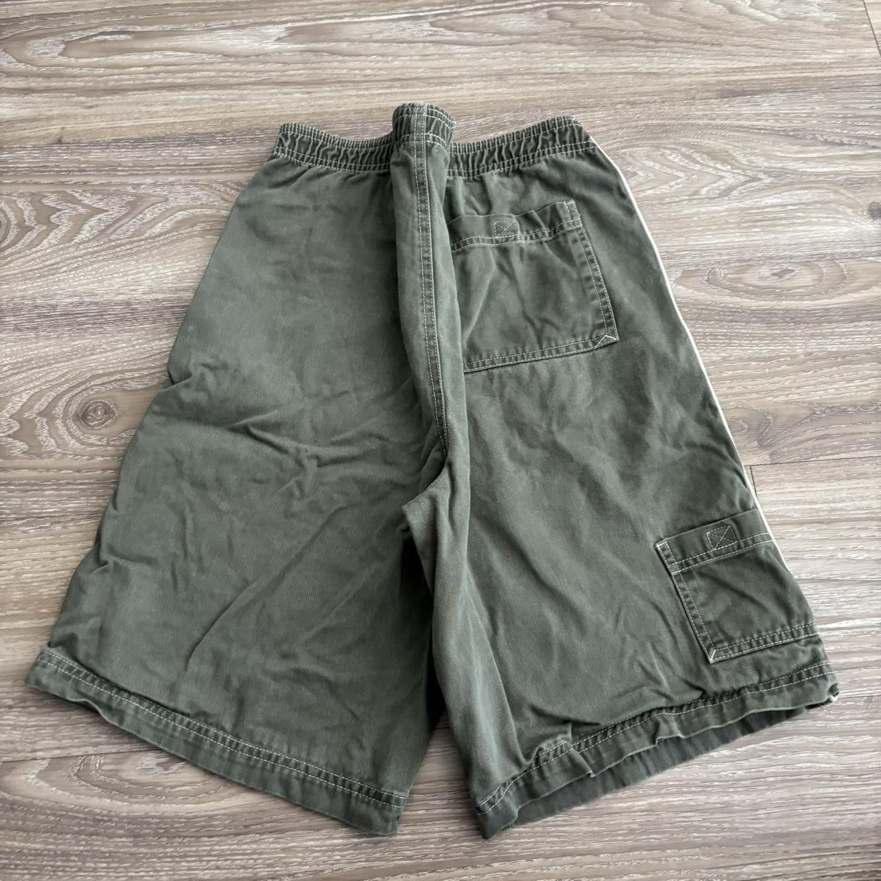 Vintage Crazy Vintage Y2K/2000s Khaki Striped Casual Streetwear Essential Shorts! Size 30 Size US 30 / EU 46 - 5 Thumbnail