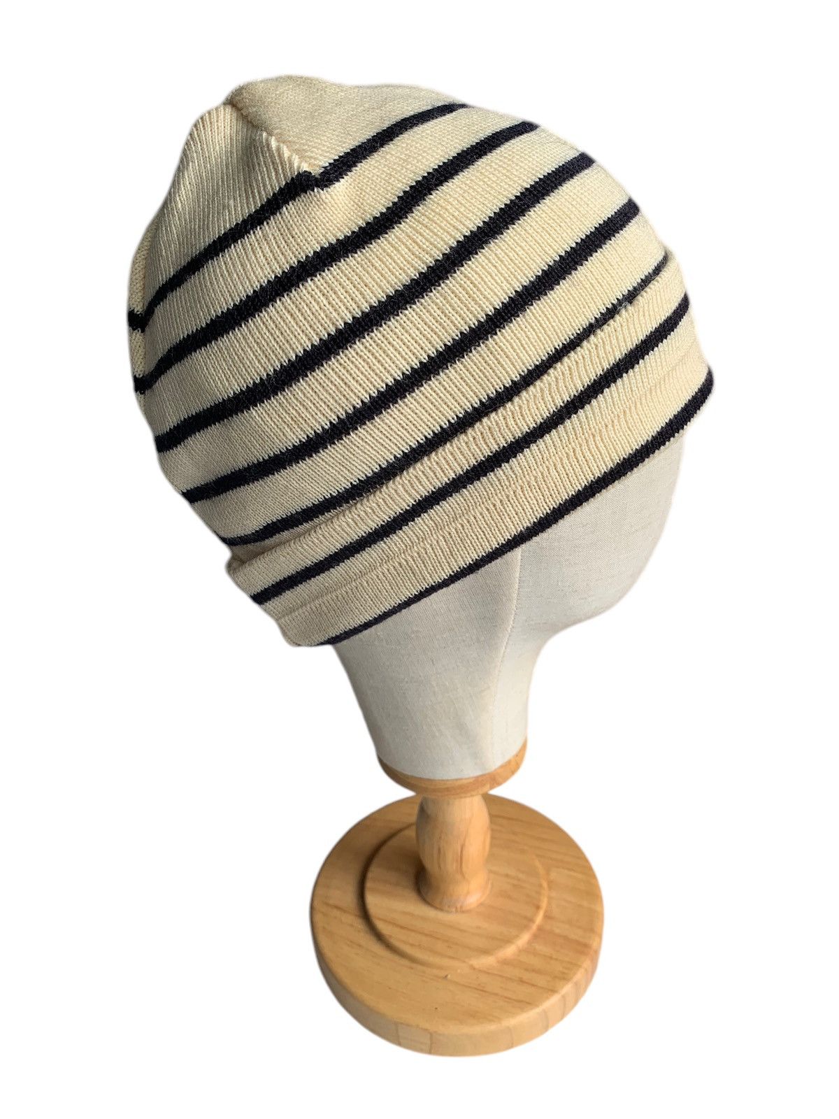 Vintage Knitted Made In France Winter session Rare Beanie Hats Size ONE SIZE - 3 Thumbnail