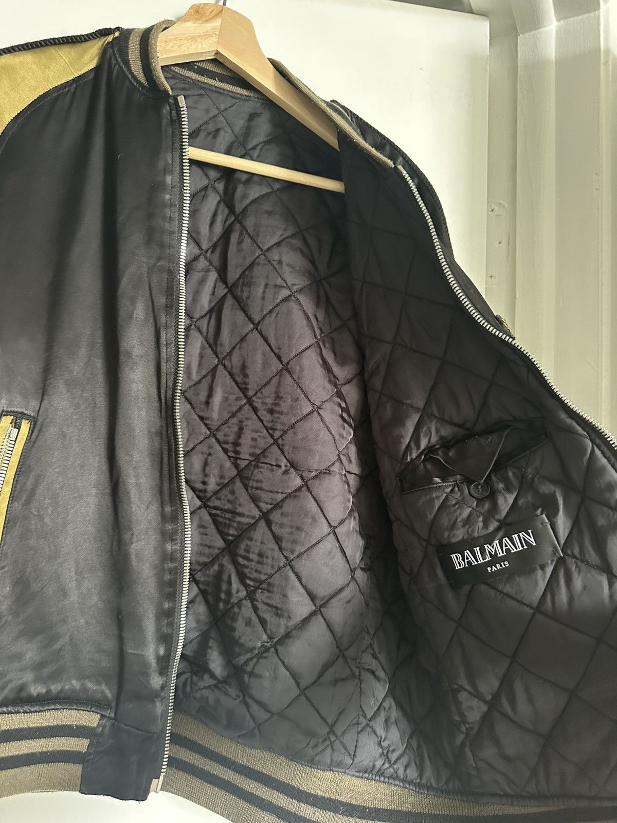 Balmain Balmain Black & Gold Satin Bomber Jacket Size US S / EU 44-46 / 1 - 3 Thumbnail