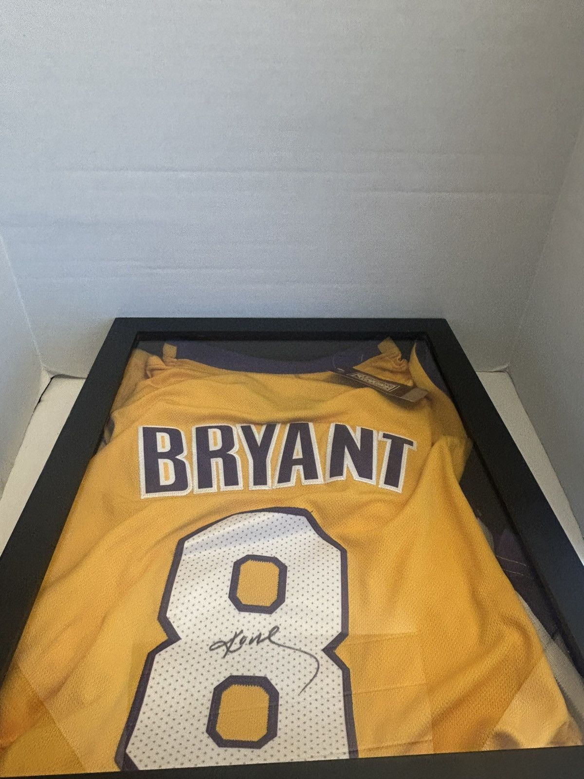 Mitchell & Ness Kobe Bryant Signed Lakers Jersey with COA Hologram Size US XL / EU 56 / 4 - 5 Thumbnail