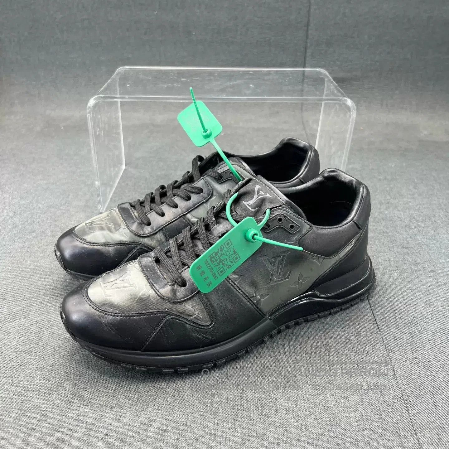 Louis Vuitton Black Low-Top Sneakers Size 6.5. Size US 6.5 / EU 39-40 - 1 Thumbnail