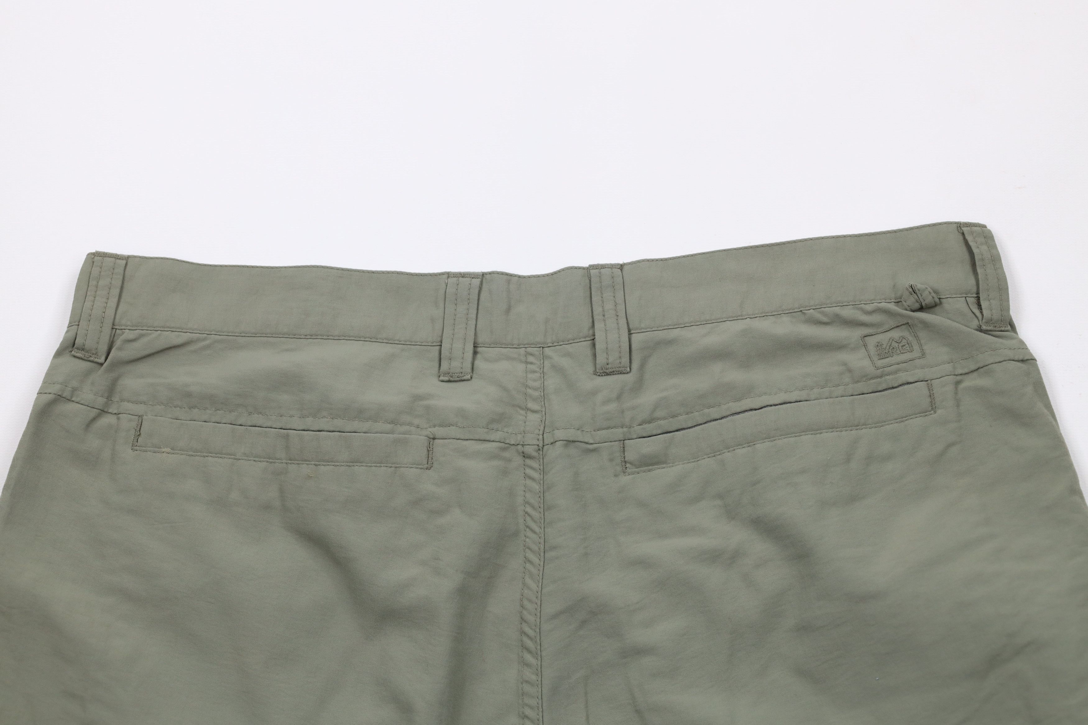 Rei × Vintage Vintage REI Faded Outdoor Hiking Trail Shorts Moss Green Size US 34 / EU 50 - 10 Thumbnail