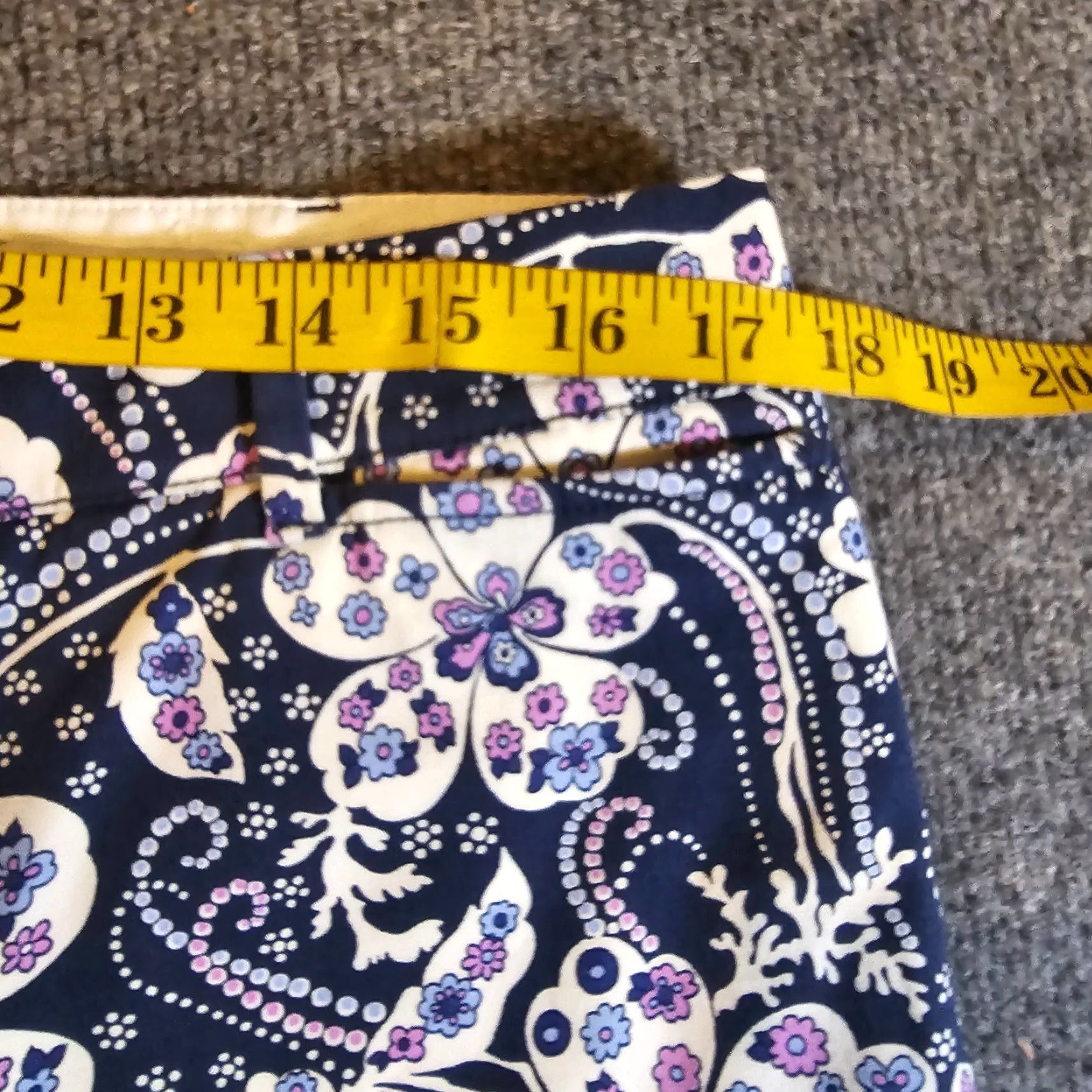 Talbots Talbots Pants Womens 12 Petite Blue Floral Cropped Stretch Classic Career Casual Tailored Front Flat Front Regular Kid/Adult? Size 34" / US 12 / IT 48 - 7 Thumbnail