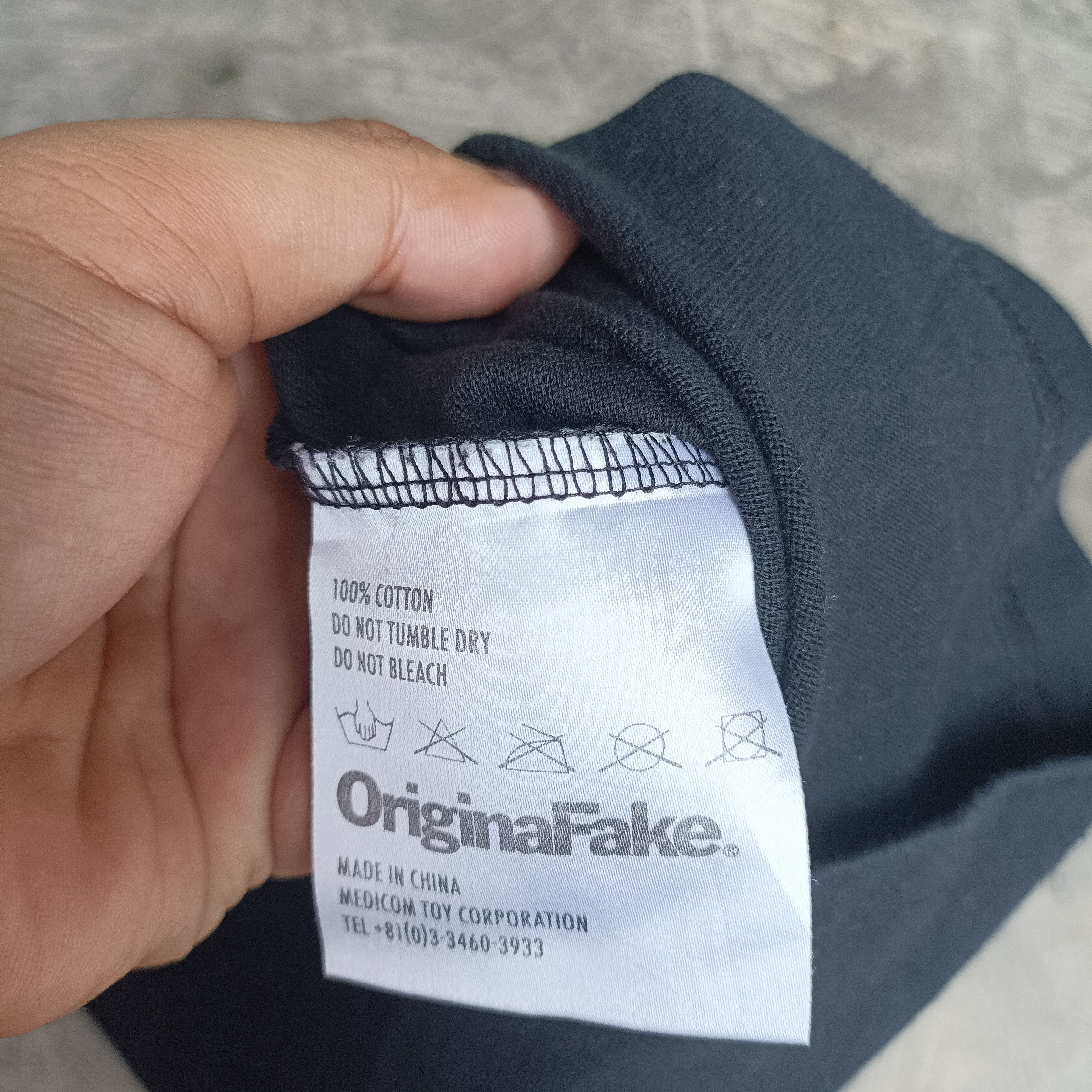 Kaws × Original Fake Original Fake Kaws Chum Tee 2006 Rip Off michelin man Size S / US 4 / IT 40 - 7 Thumbnail
