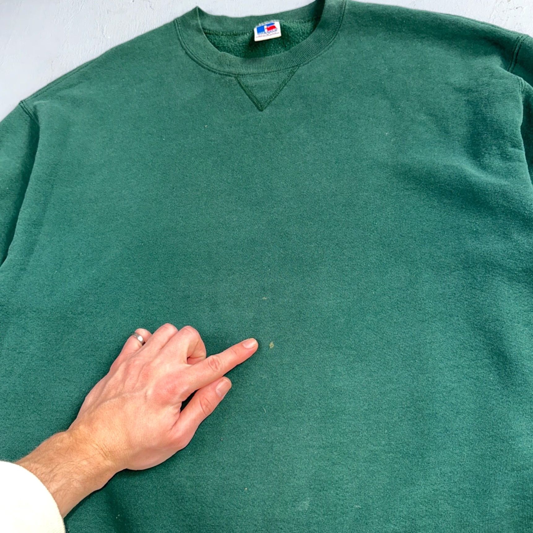 Russell Athletic VINTAGE Russell Athletic Sweatshirt Crewneck Green L 90s Logo Mens Pullover All Seasons Size US L / EU 52-54 / 3 - 5 Thumbnail