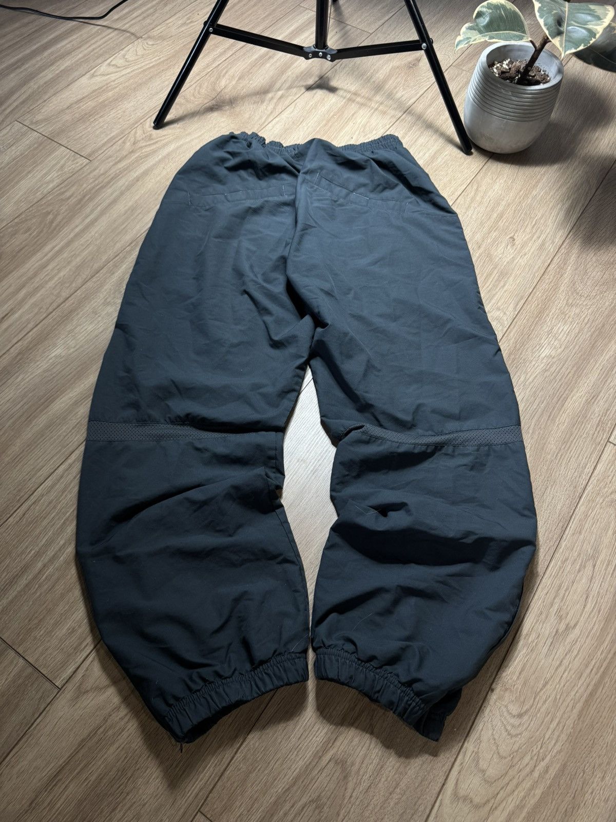 Nike Niie Air Baggy Outdoor Streetwear Vintage y2k Swoosh Pant Size US 32 / EU 48 - 5 Thumbnail