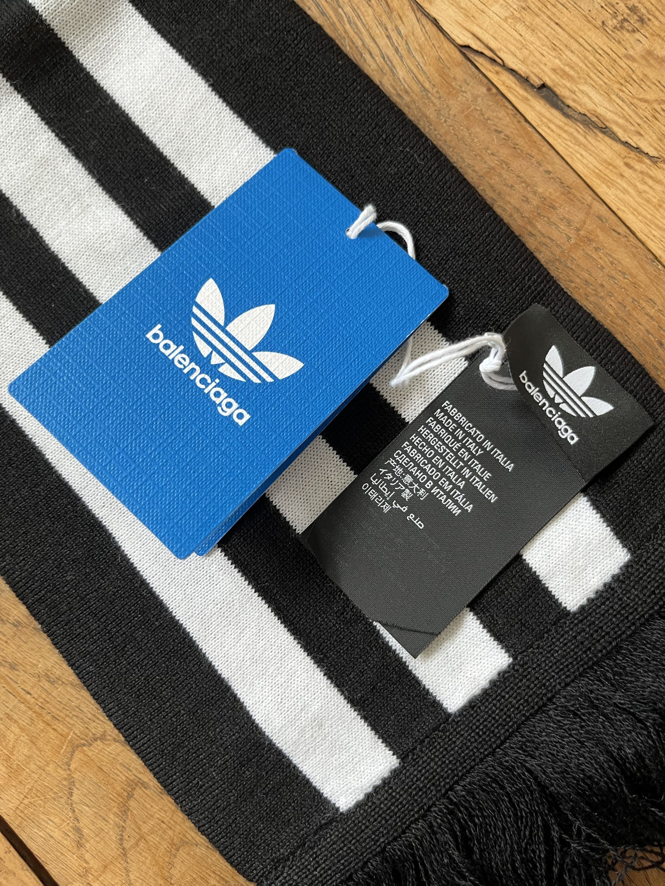 Adidas × Balenciaga Balenciaga x Adidas football scarf Size ONE SIZE - 4 Thumbnail