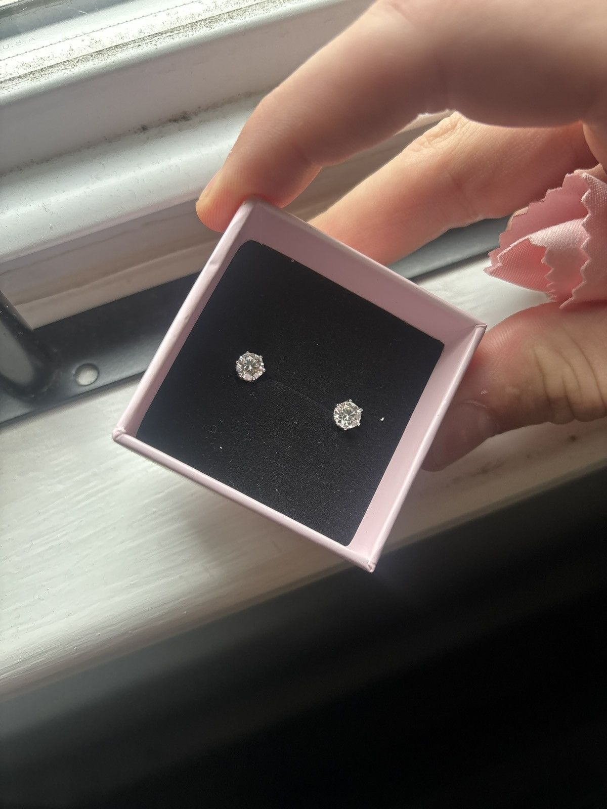Other Moissanite stud earrings Size ONE SIZE - 1 Thumbnail