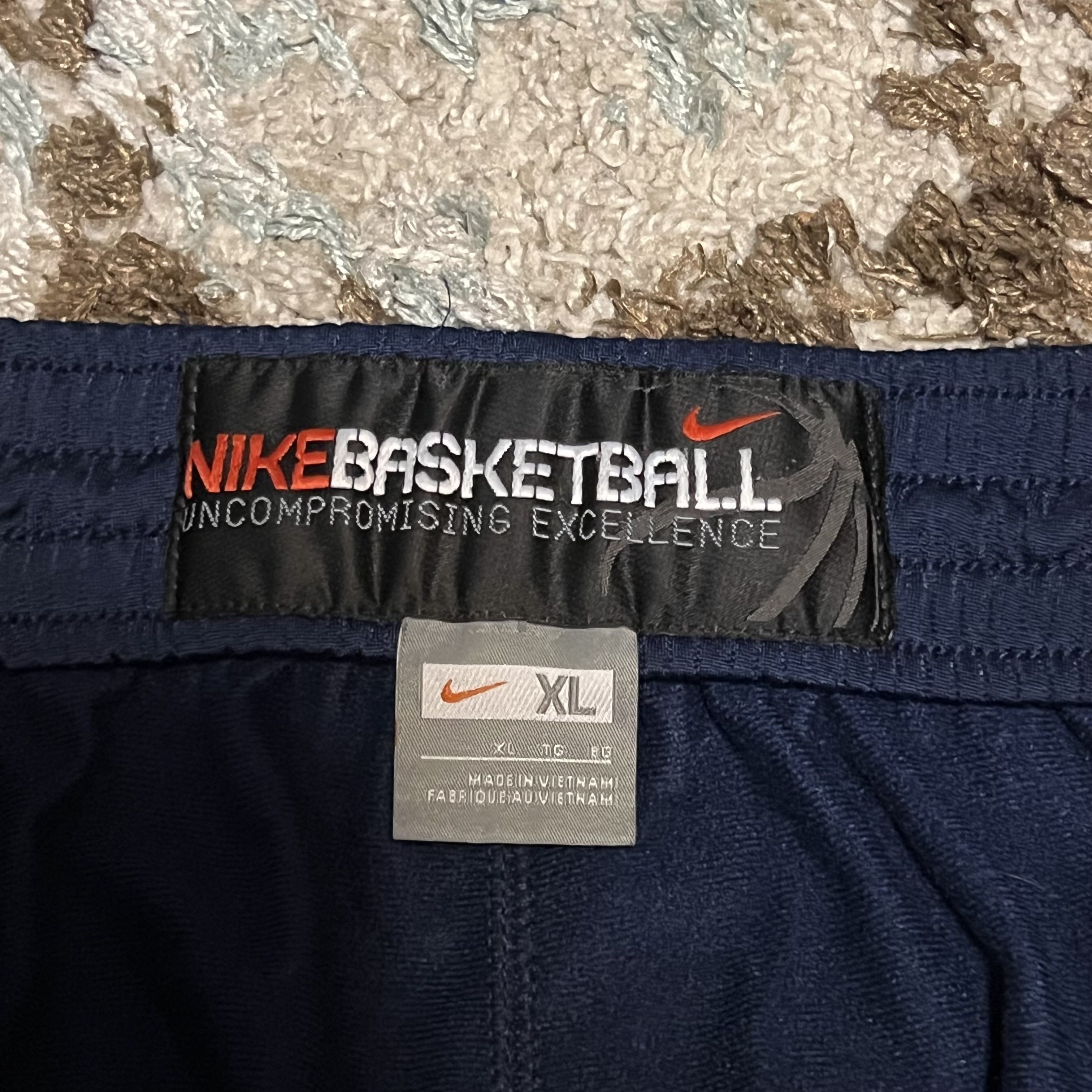 Nike Vintage Nike Basketball Sweatpants Size XL Navy Blue Y2K Size US 36 / EU 52 - 5 Thumbnail