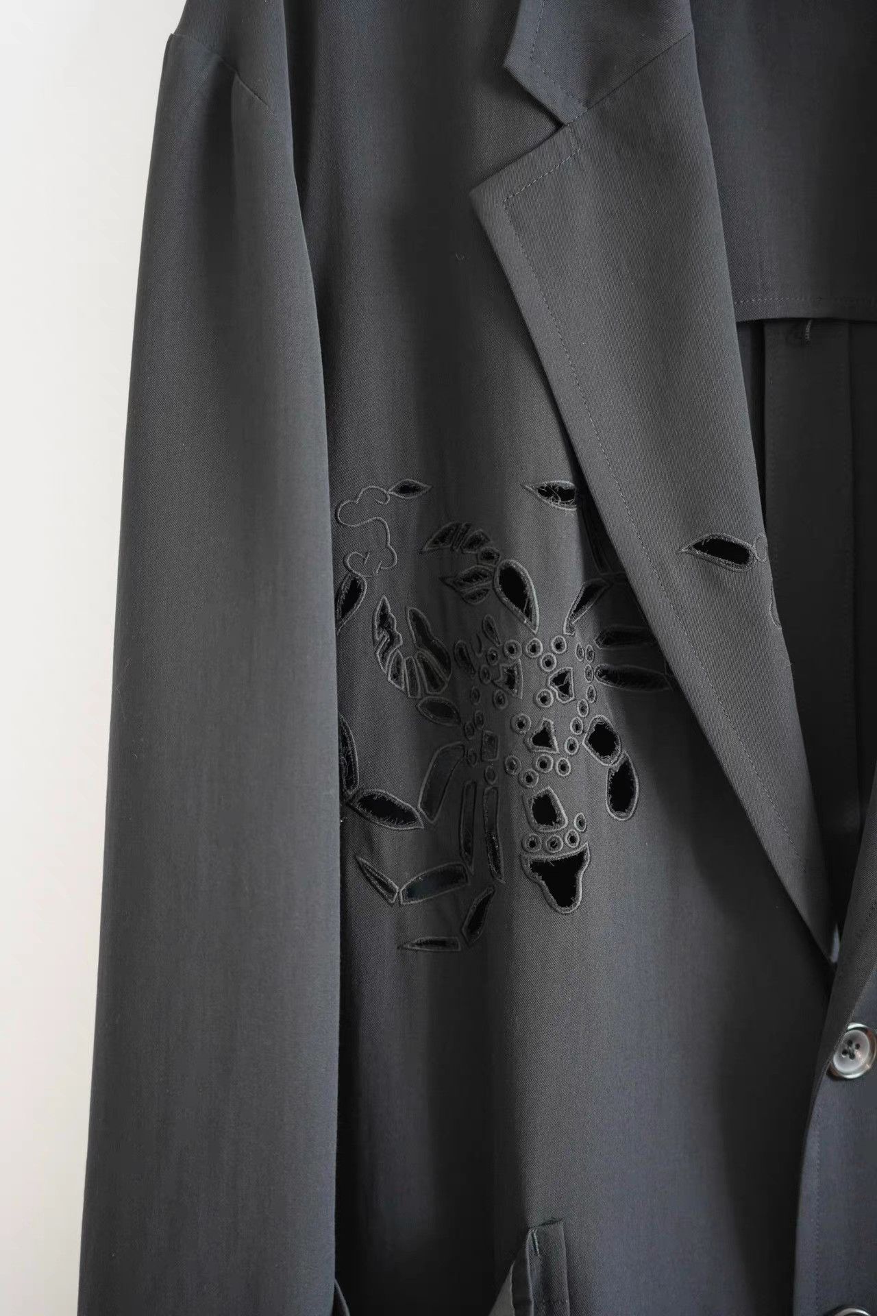 Yohji Yamamoto Yohji Yamamoto 96ss "Flower and Boy" Crab Cutout Blazer K4 Size US M / EU 48-50 / 2 - 3 Thumbnail