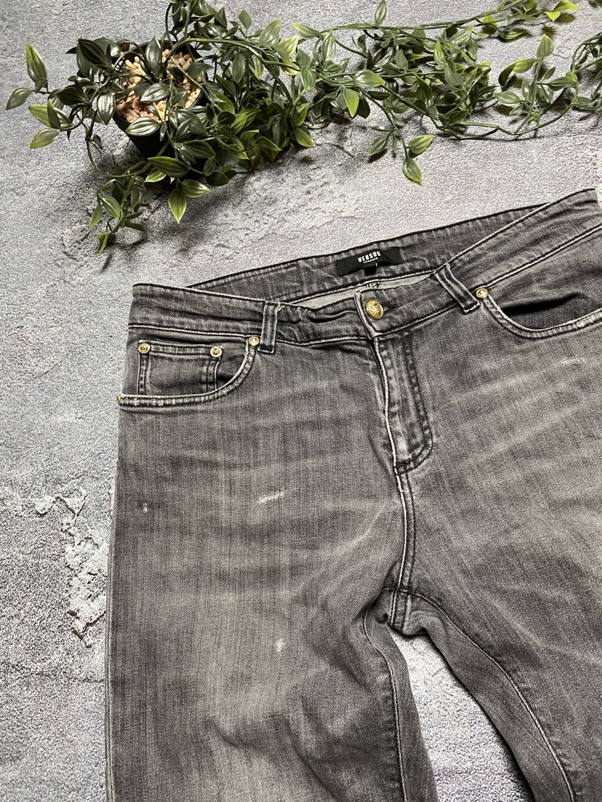 Versace × Vintage Versus Versace jeans Size M grey Size US 32 / EU 48 - 6 Thumbnail