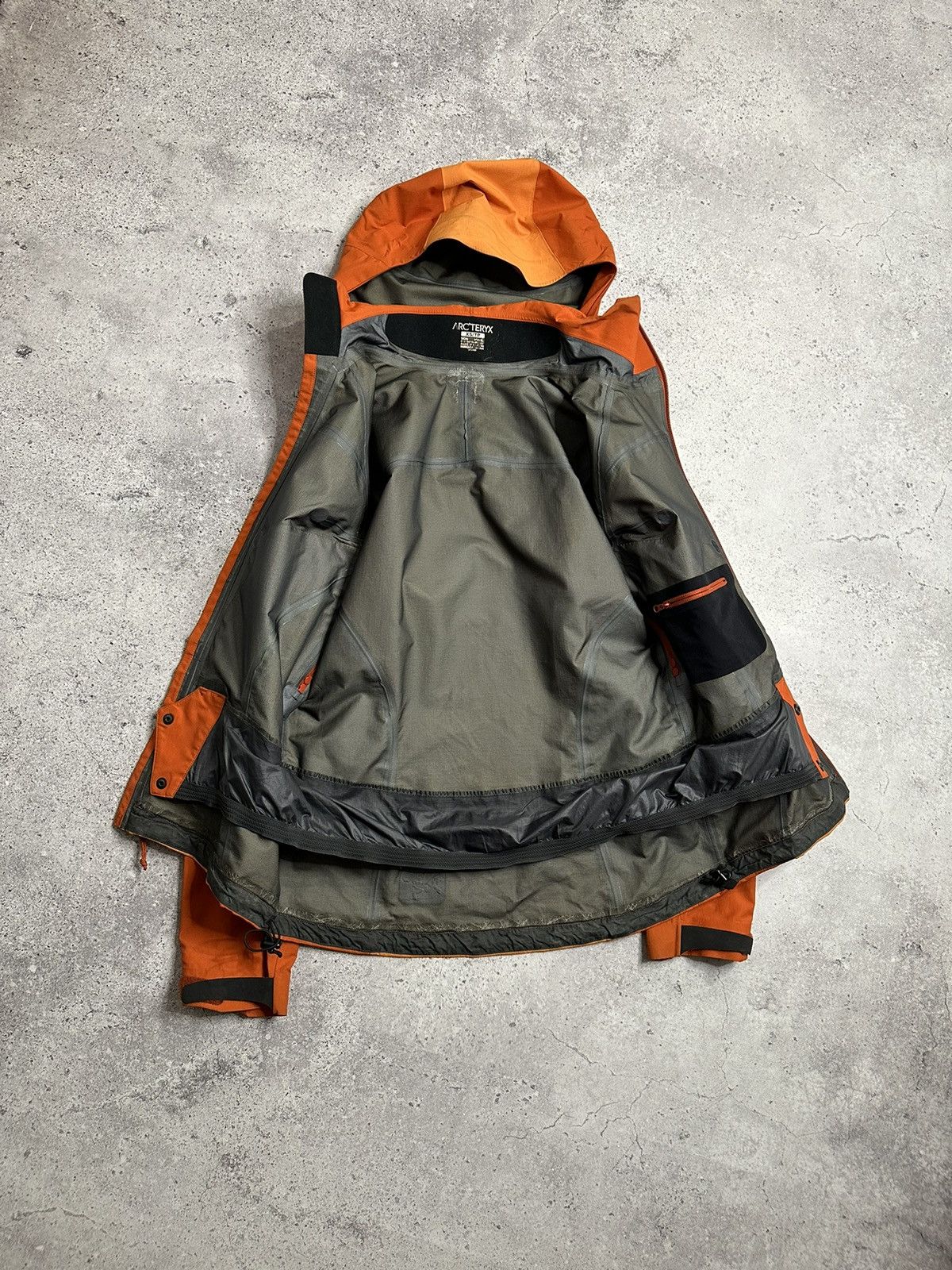 Arc'teryx Arc'teryx SideWinder Gore-Tex Pro Shell Orange Recco Jacket Size XS / US 0-2 / IT 36-38 - 9 Thumbnail