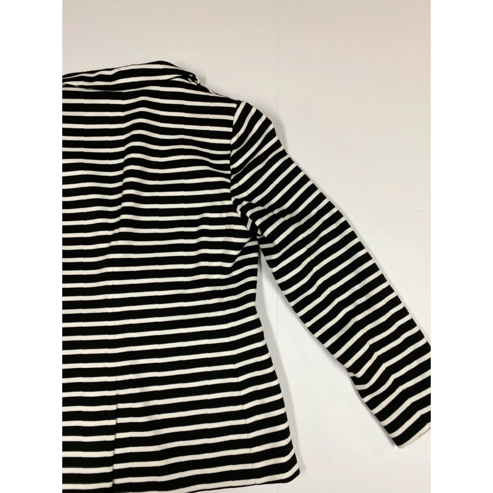 Vintage Chico's Blazer Shirt Womens 1 Black Striped Mid-Length Classic Stretch Lined Polyester Rayon Business Casual Winter Womens - no holes or tears Size XS / US 0-2 / IT 36-38 - 7 Thumbnail