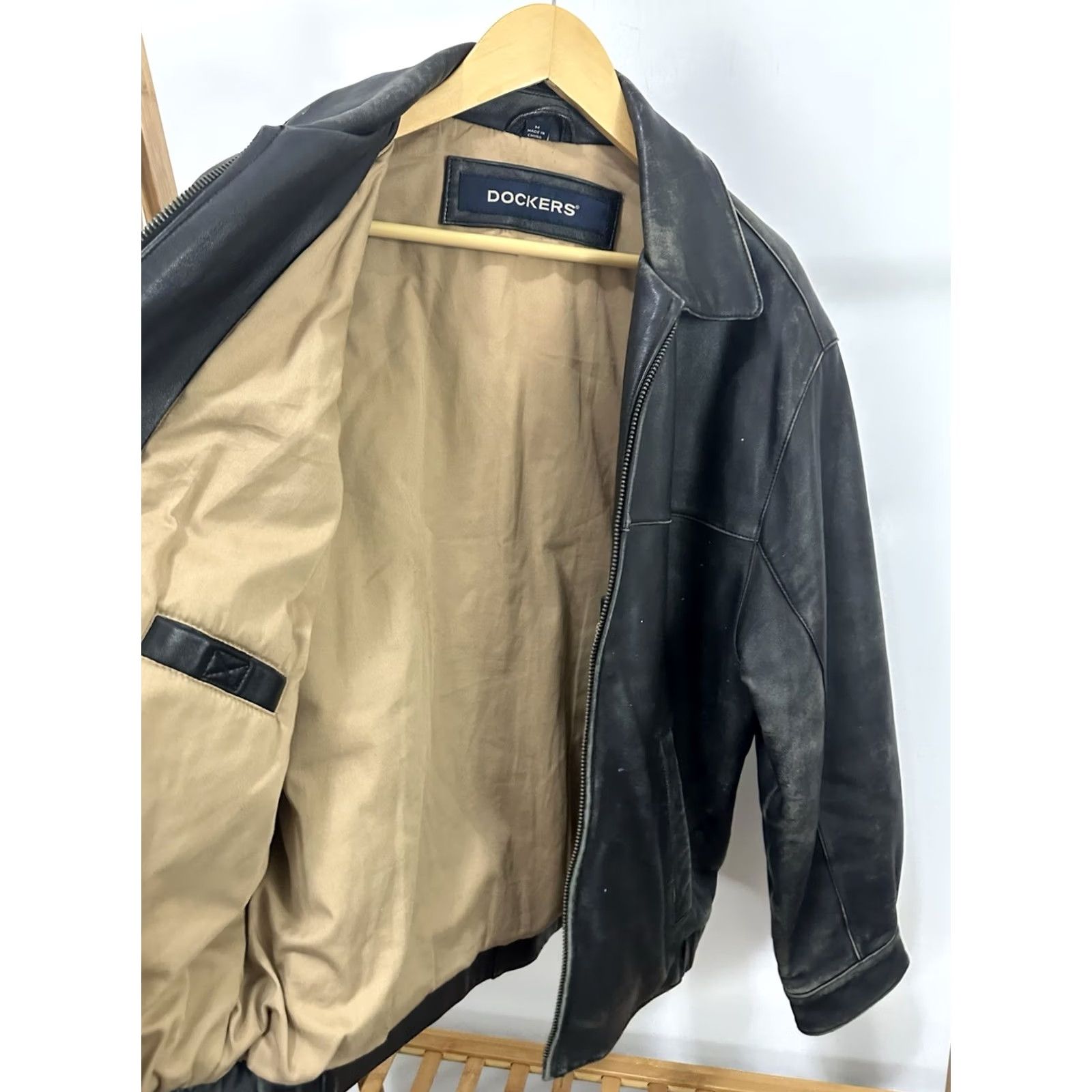 Dockers VTG Dockers Leather Bomber Jacket M Black Weathered Faded Distressed 90s Mens Jacket Size US M / EU 48-50 / 2 - 6 Thumbnail