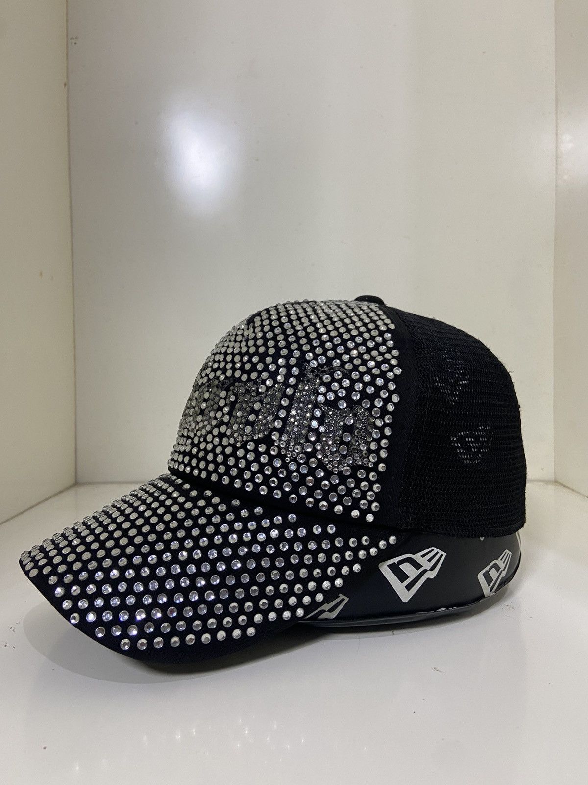 If Six Was Nine 2000s biablo punk trucker hat studded zircon Size ONE SIZE - 4 Thumbnail