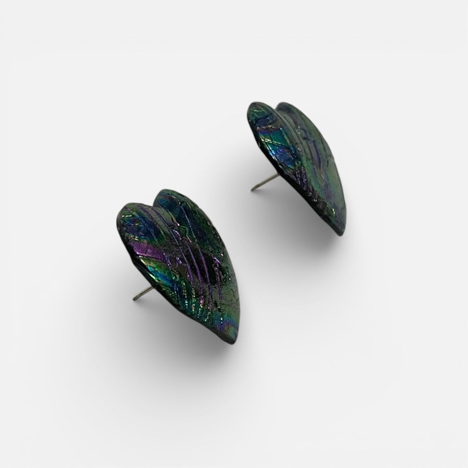 Vintage Vintage Purple Iridescent Heart Statement Stud Earrings Size ONE SIZE - 2 Thumbnail