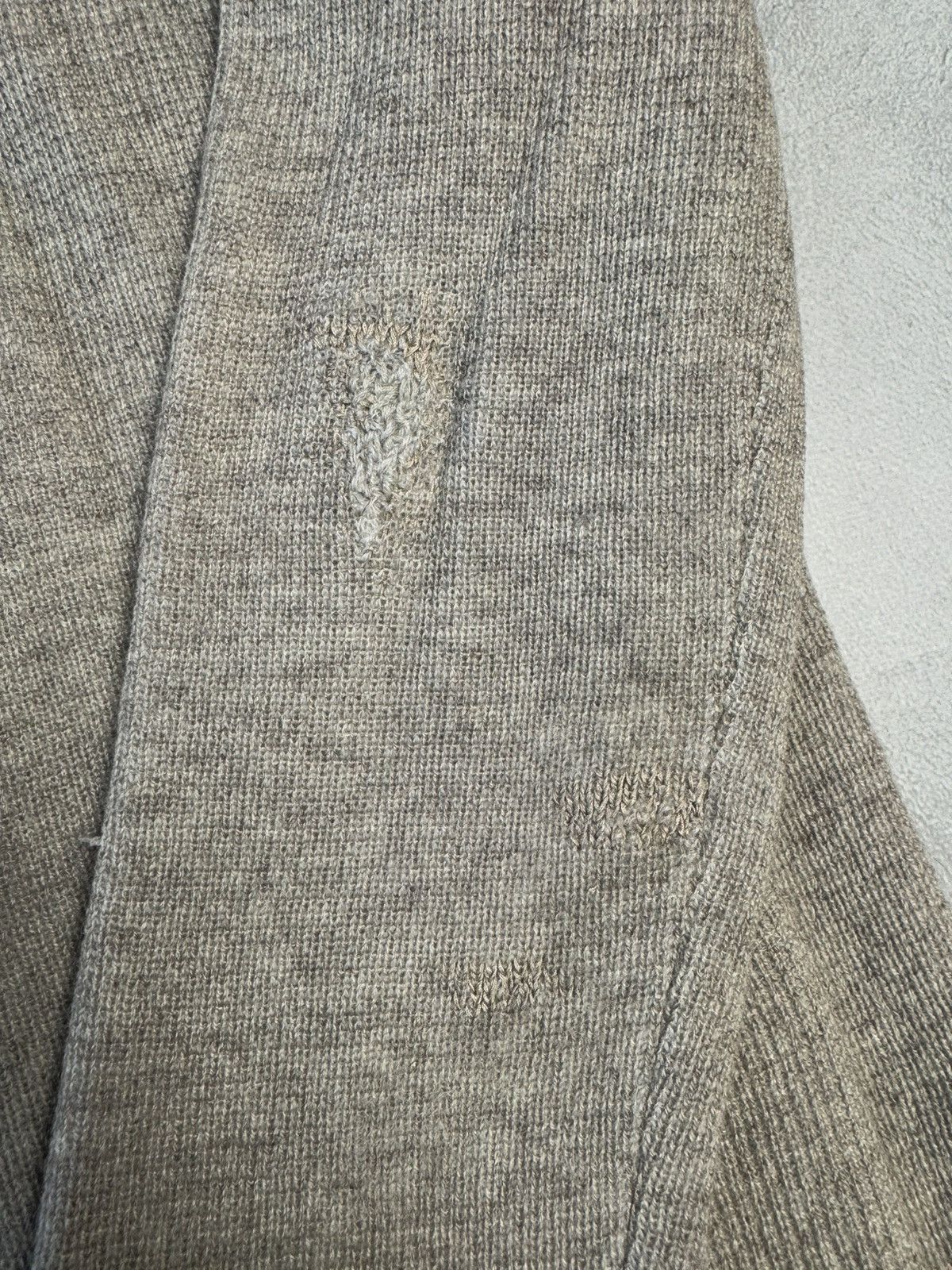 Salvatore Ferragamo Salvatore Ferragamo 100% Cashmere Knit Button Cardigan Size M / US 6-8 / IT 42-44 - 8 Thumbnail