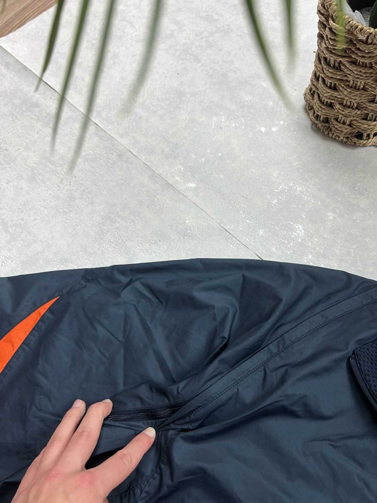 Nike 90s Nike Swoosh Vintage Y2K Oversized Nylon Retro Jacket Size US XL / EU 56 / 4 - 8 Thumbnail