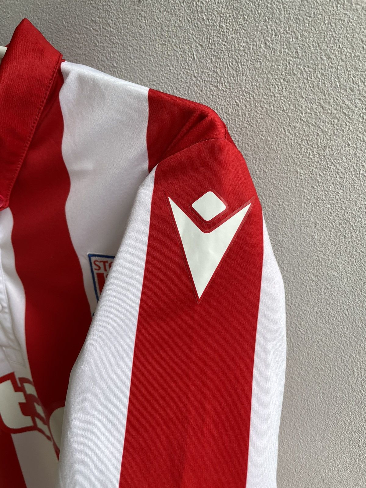 Vintage Stoke City 2018 2019 Football Soccer Jersey Shirt Home Size US M / EU 48-50 / 2 - 12 Thumbnail