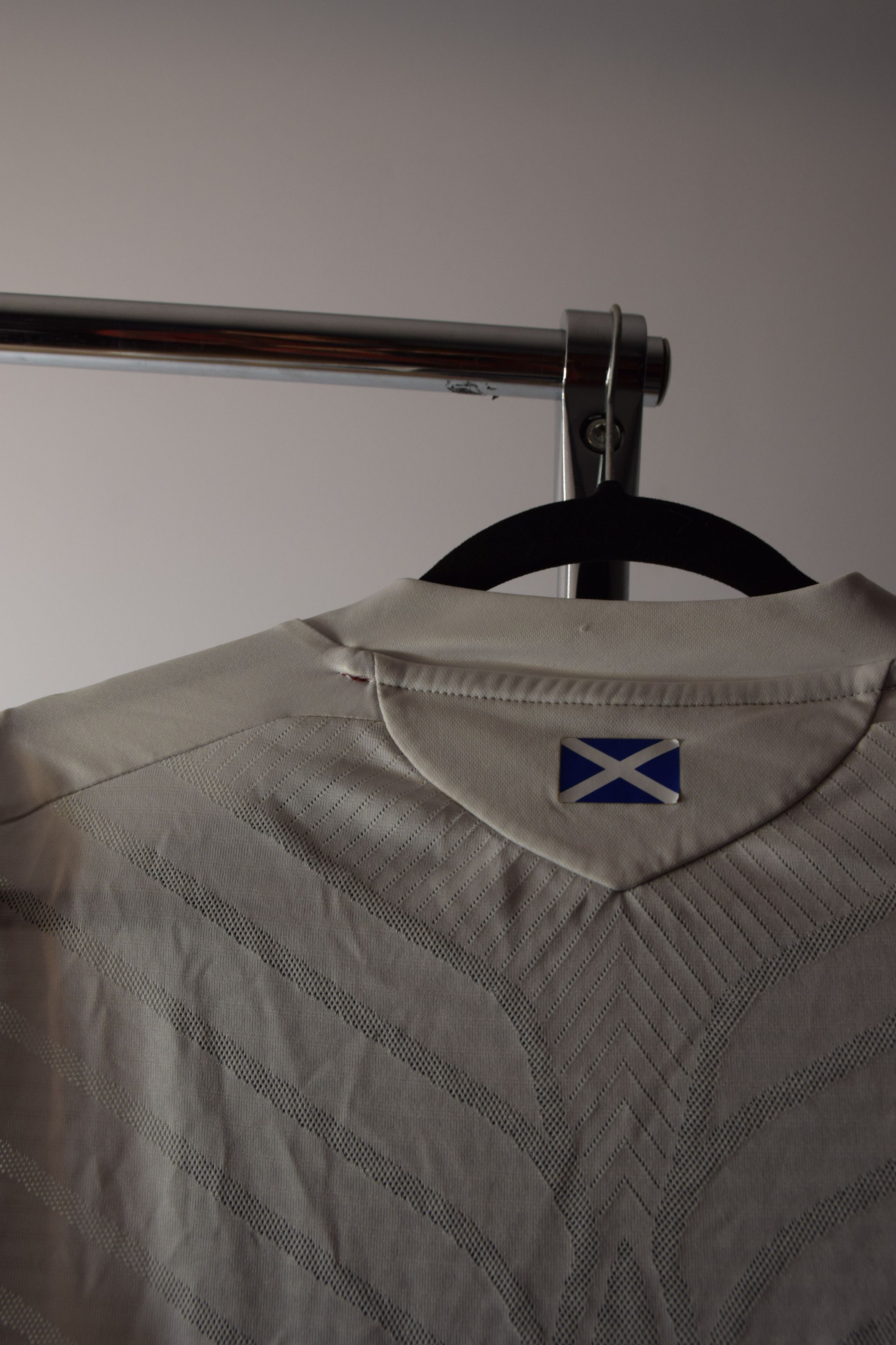 Umbro × Vintage Heart Of Midlothian Hearts special edition Poppy 2010 jersey Size US M / EU 48-50 / 2 - 5 Thumbnail