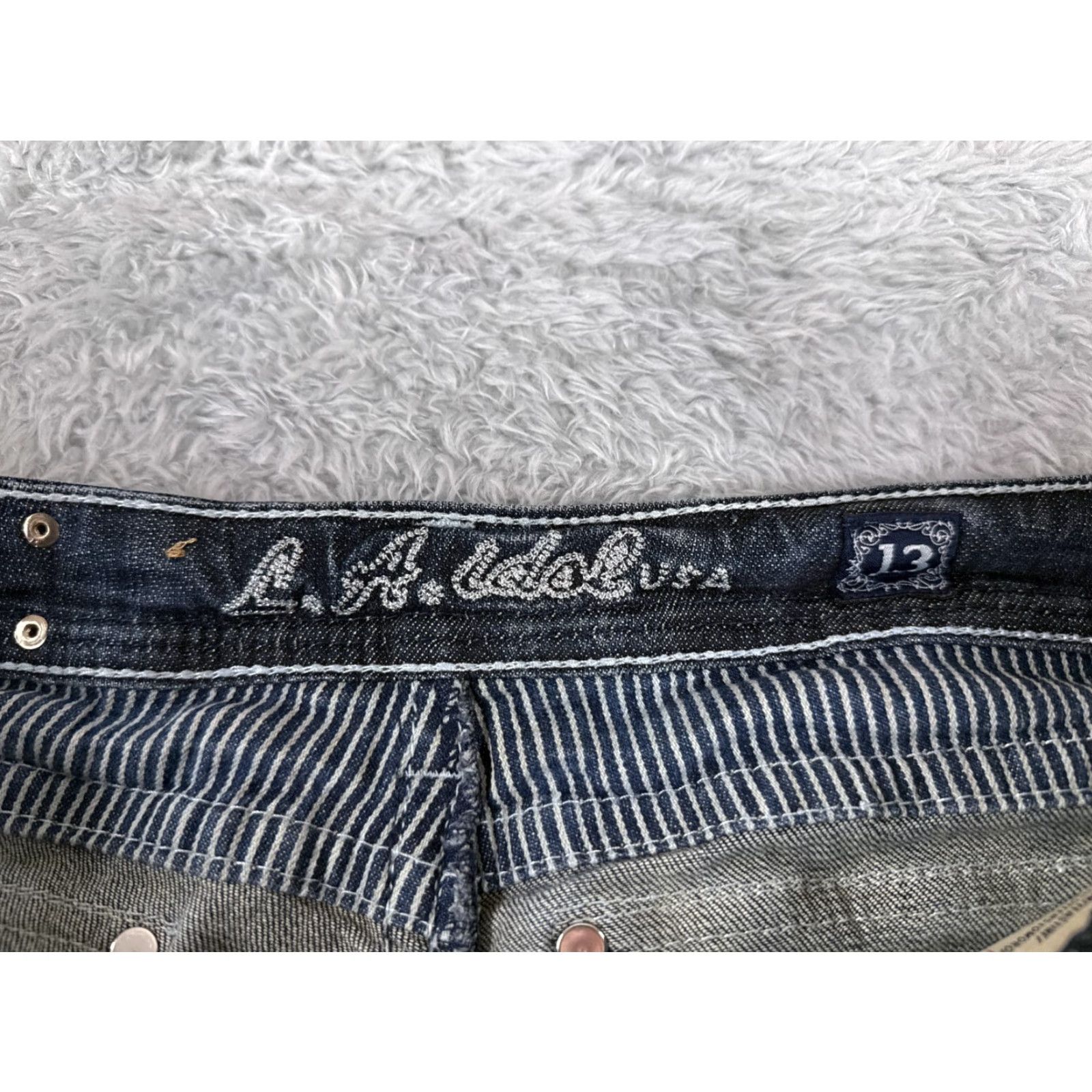 Vintage LA Idol Jeans Women Bootcut Denim 33x26 Blue 13 Medium Wash Cotton Blend Embroidered 5-Pocket Stretch Regular Zip Closure Vintage? No Size 34" / US 12 / IT 48 - 6 Thumbnail