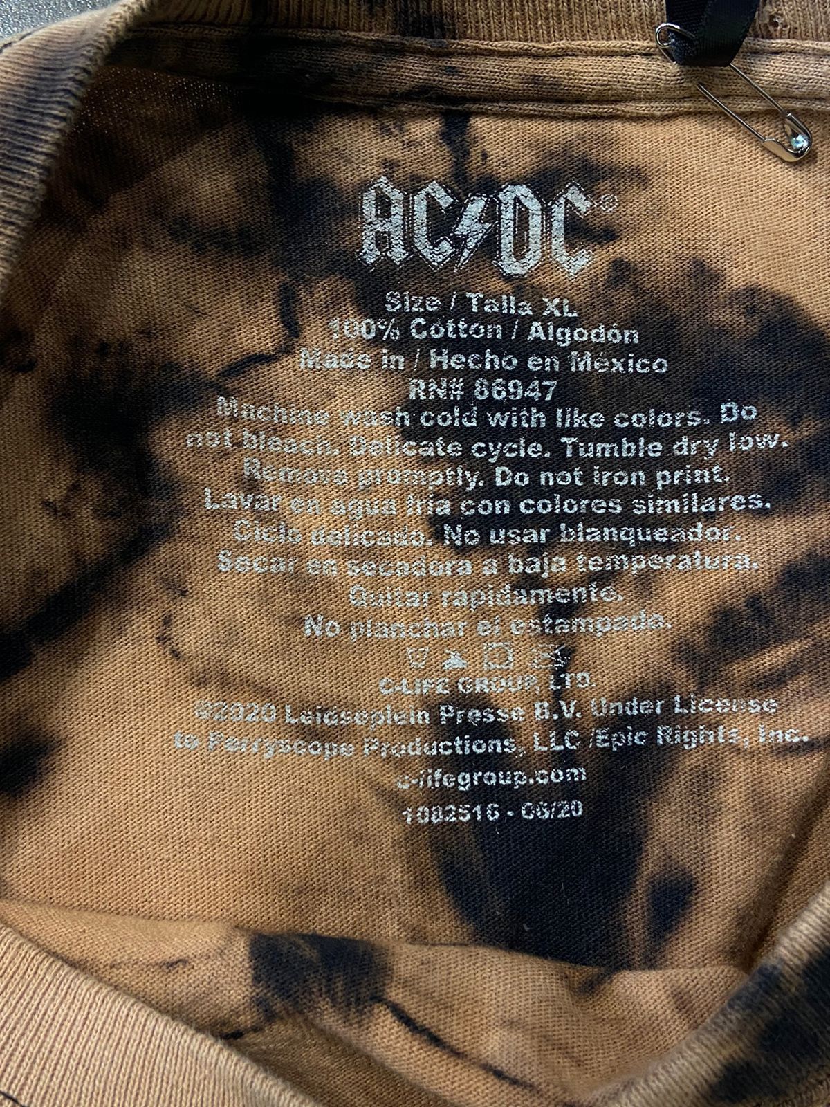 AC/DC × Band Tees × Vintage AC DC RARE Acid Wash Band Tee Size US XL / EU 56 / 4 - 4 Thumbnail