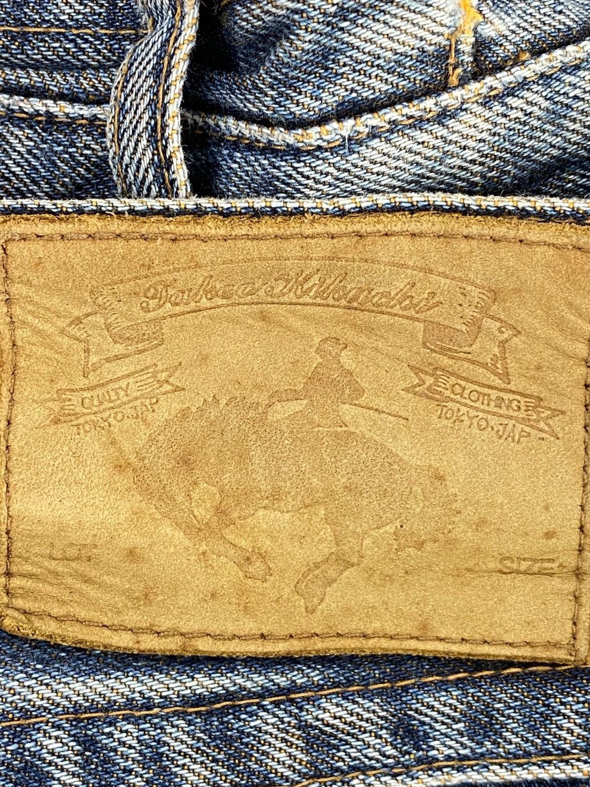 Takeo Kikuchi Takeo Kikuchi Whiskered Light Wash Whiskered Style Jeans Size US 30 / EU 46 - 11 Thumbnail