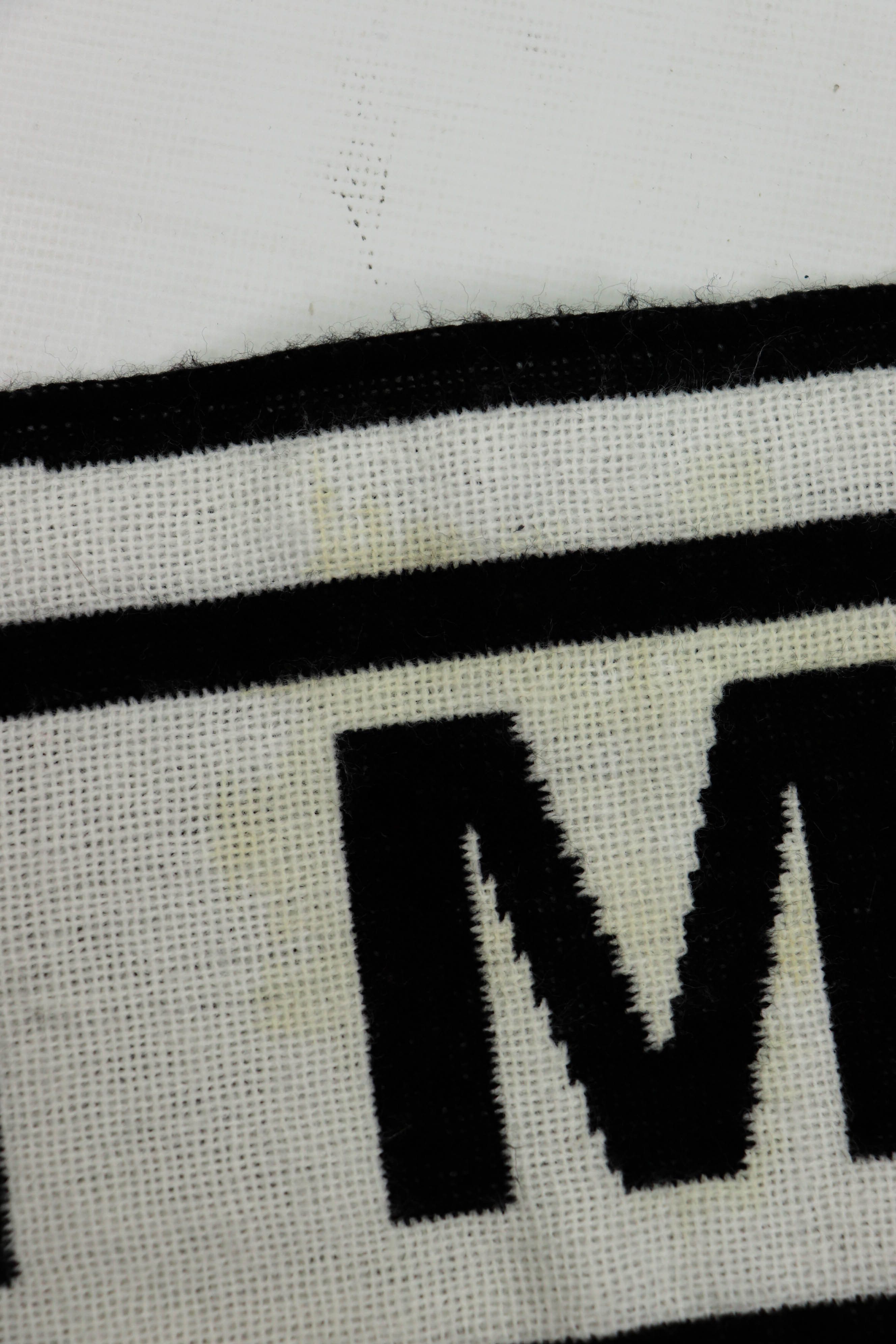Vintage Draps Vintage FC Real Madrid Acrylic Soccer Scarf Size ONE SIZE - 8 Thumbnail