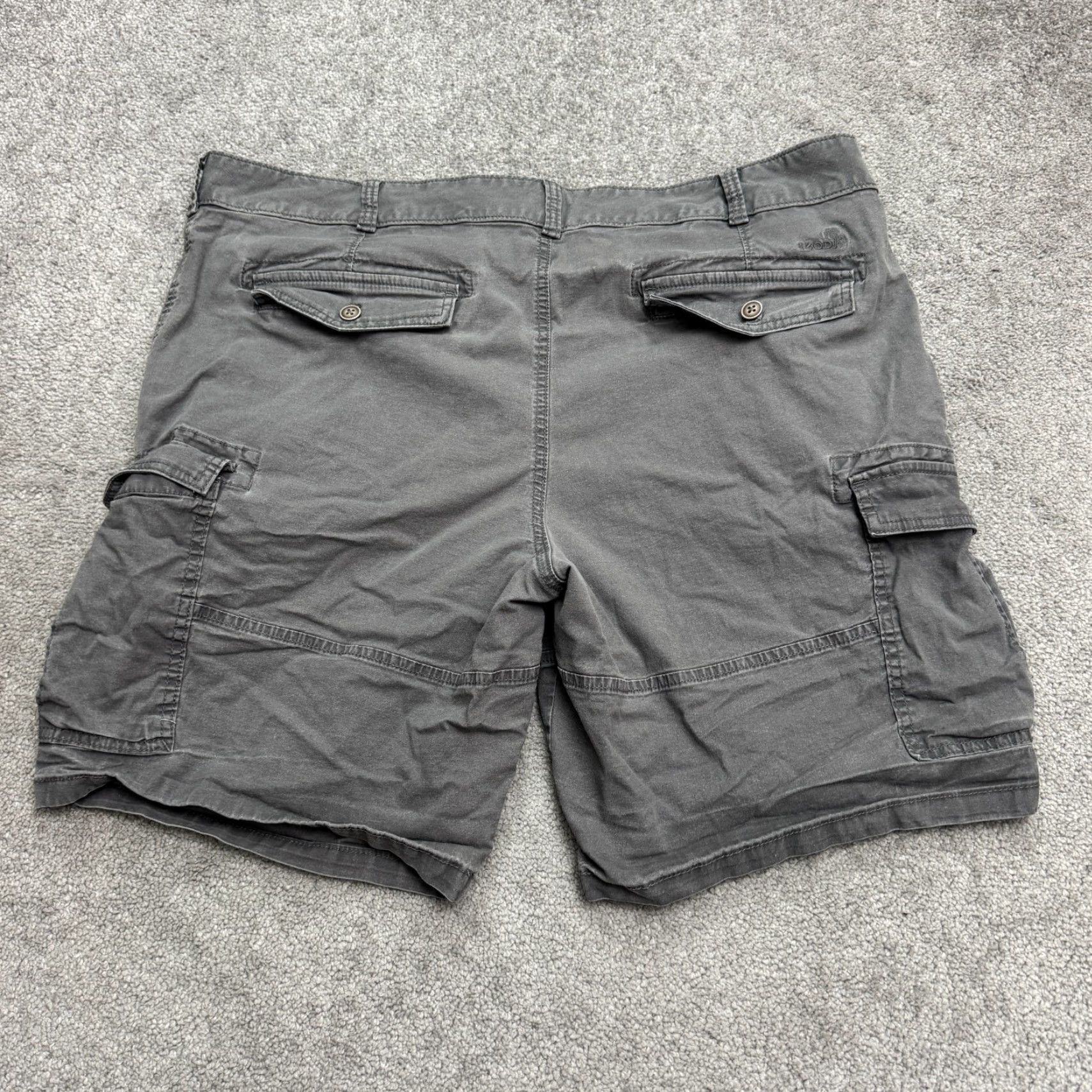 Izod Izod Saltwater Cargo Shorts Mens 40x10.5 Gray Stretch Cotton Casual Outdoor Size US 40 / EU 56 - 2 Thumbnail