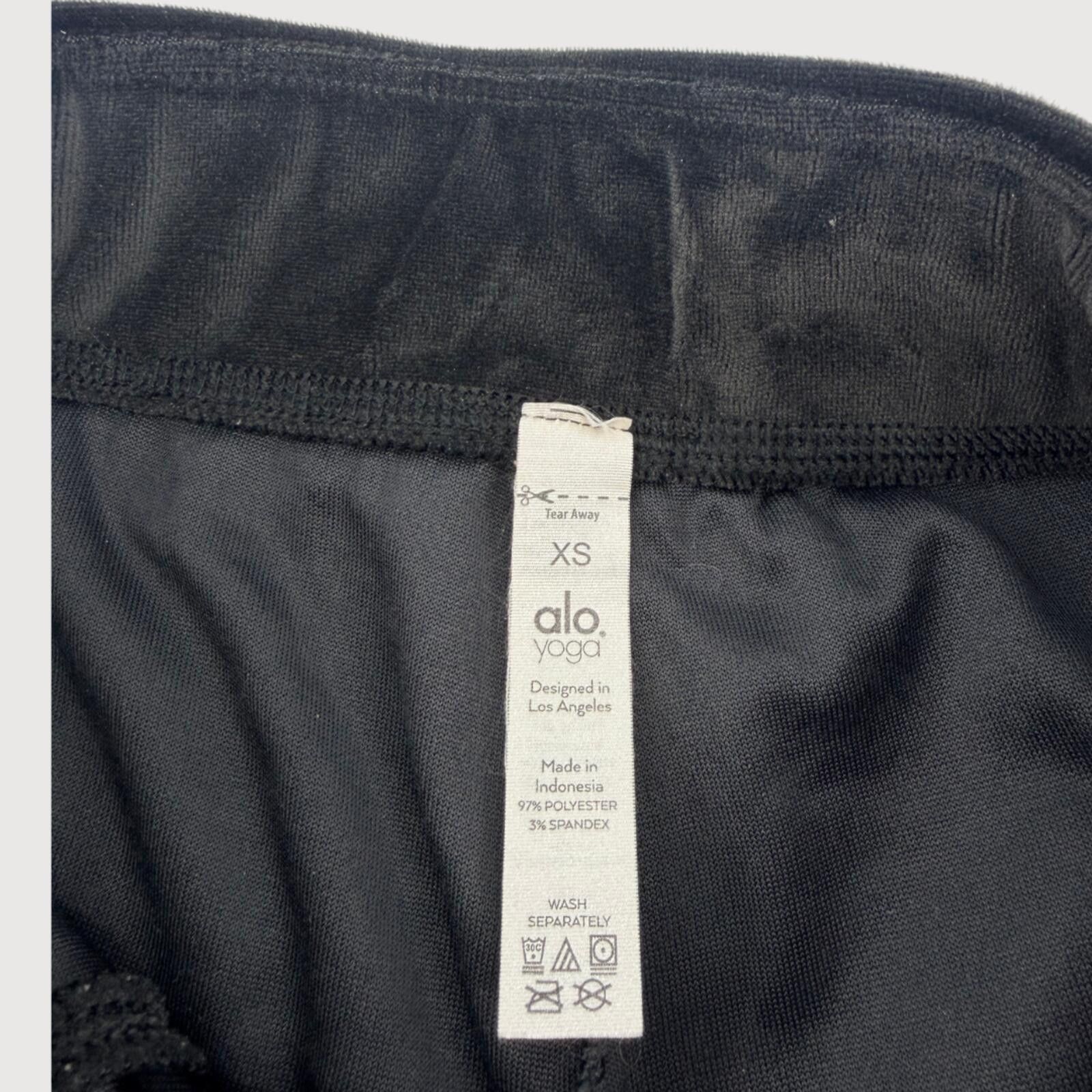 Other Alo Yoga Velour Flare Pants Black XS Size 26" / US 2 / IT 38 - 4 Thumbnail