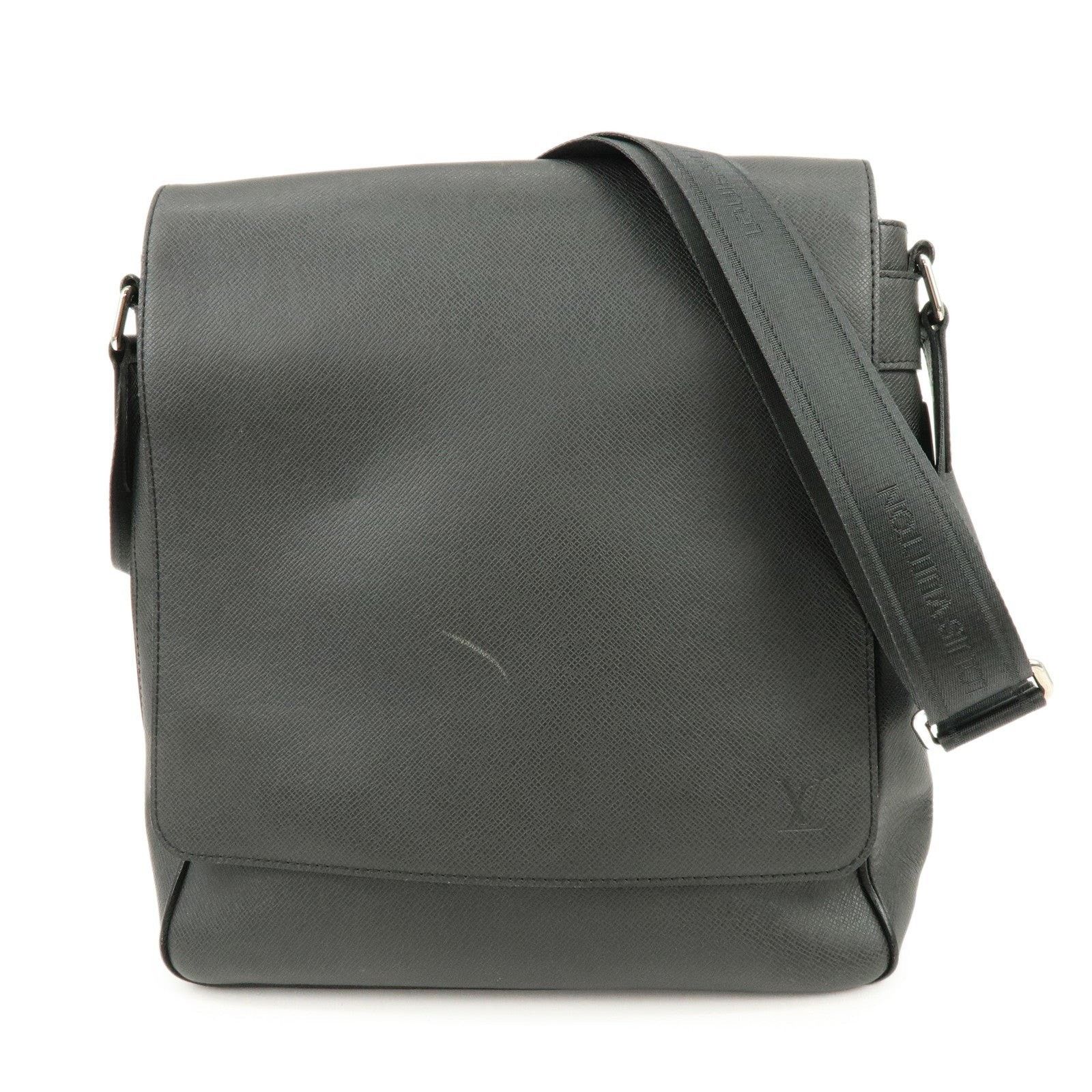 Louis Vuitton Louis Vuitton Taiga Leather Romain Messenger Bag Black Size ONE SIZE - 1 Thumbnail