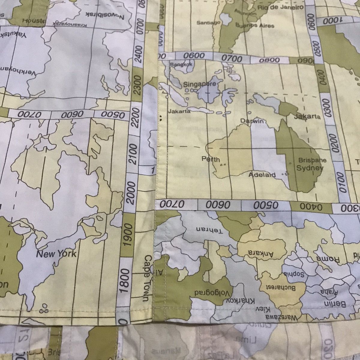 Hai Sporting Gear Rare Hai Sporting Gear World Map Overprinted Button Shirt Size US XL / EU 56 / 4 - 16 Thumbnail