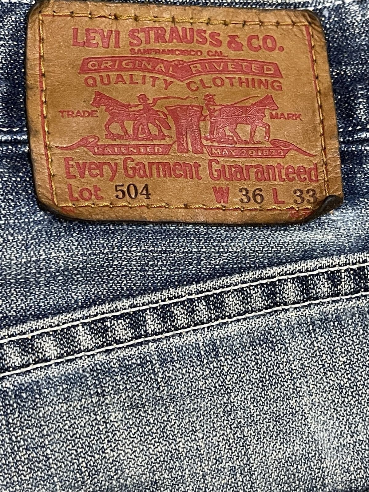 Levi's Vintage 90s Levis 504 Blue Wash Distressed Loose Jeans Size US 35 - 9 Thumbnail