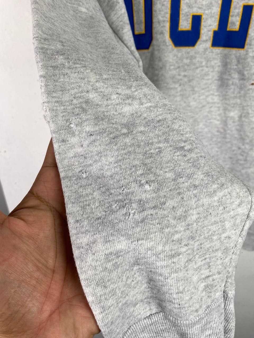 Vintage vintage ucla distressed sweatshirt nice design Size US L / EU 52-54 / 3 - 7 Thumbnail