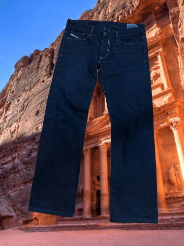 Diesel Diesel VIKER logo jeans Y2K size 32 streetwear Vintage Size 32" / US 10 / IT 46 - 1 Thumbnail