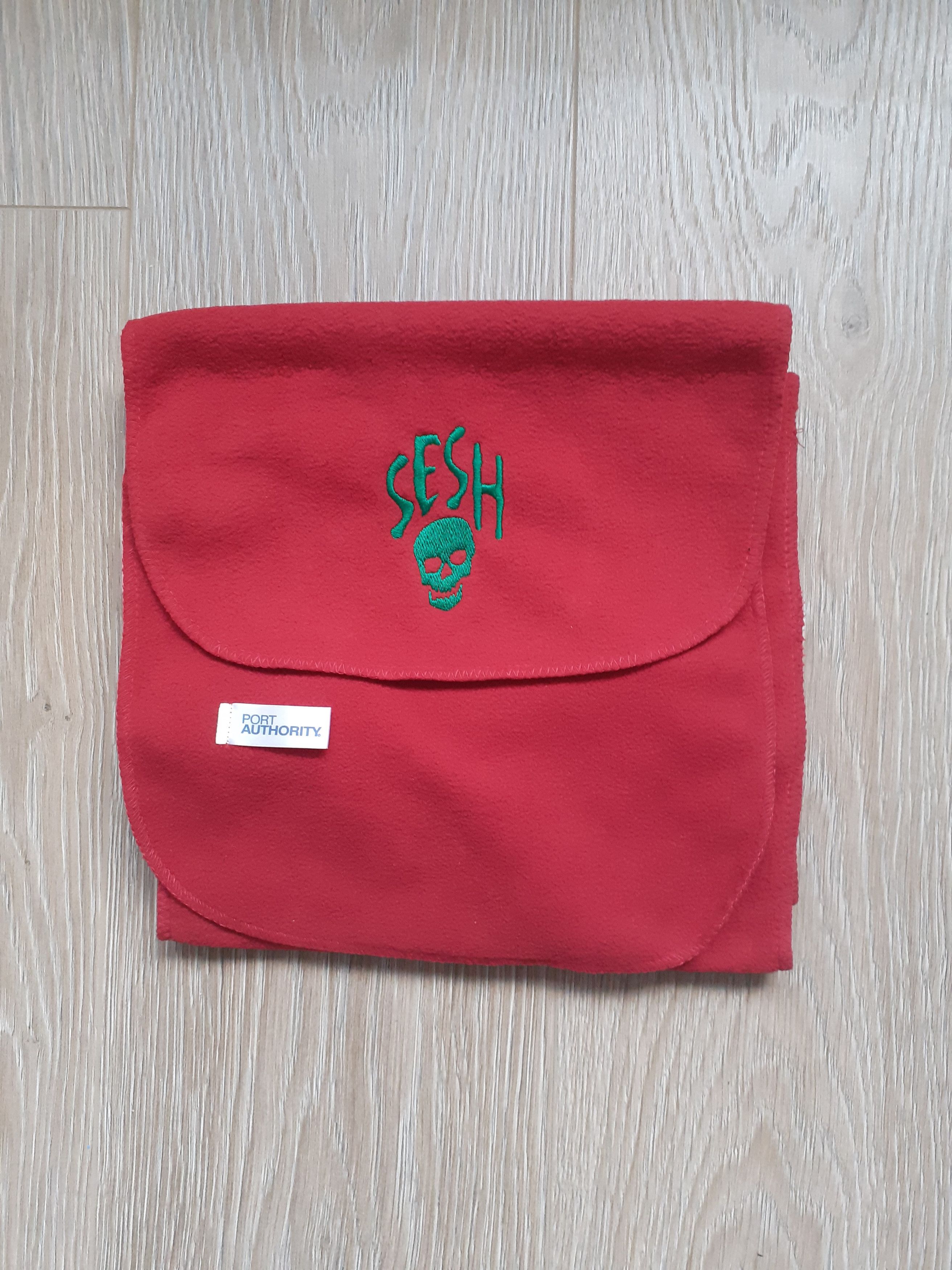 Bones TEAMSESH SKULL SCARF Size ONE SIZE - 1 Thumbnail