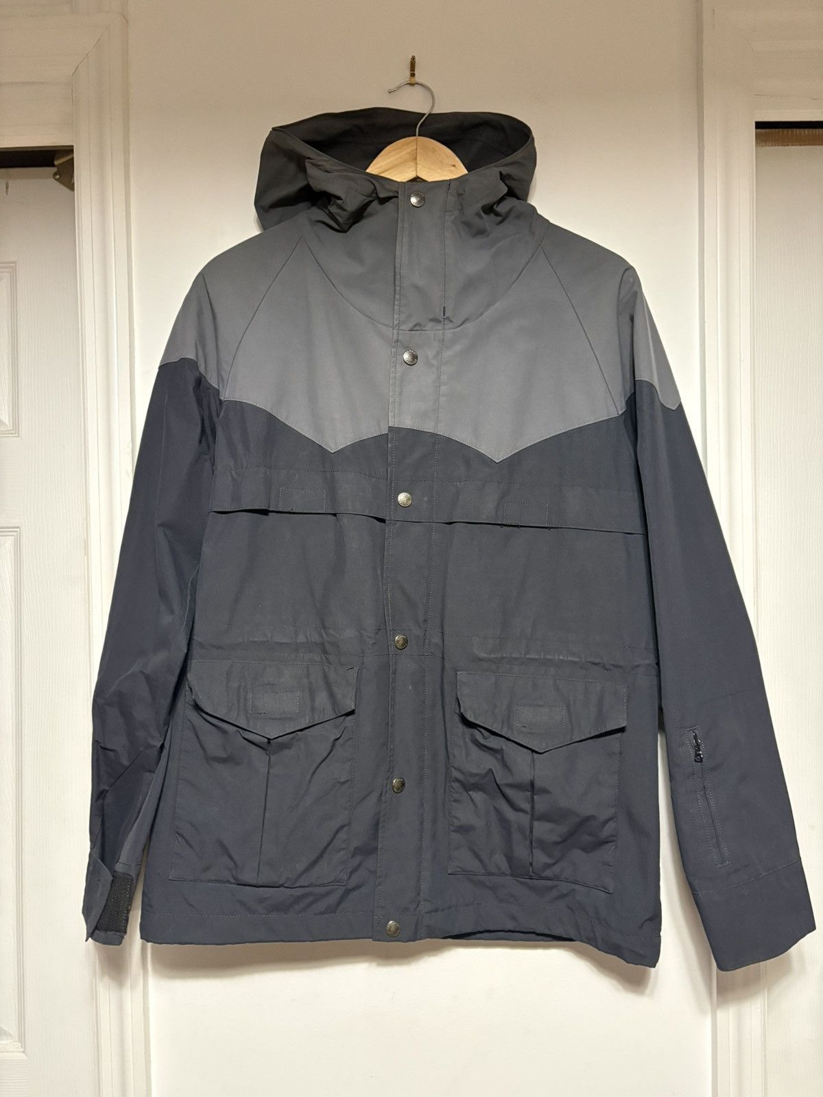 Sophnet. Sophnet. 2Tone Mountain Parka. Size M Fits like S. Size US S / EU 44-46 / 1 - 1 Thumbnail
