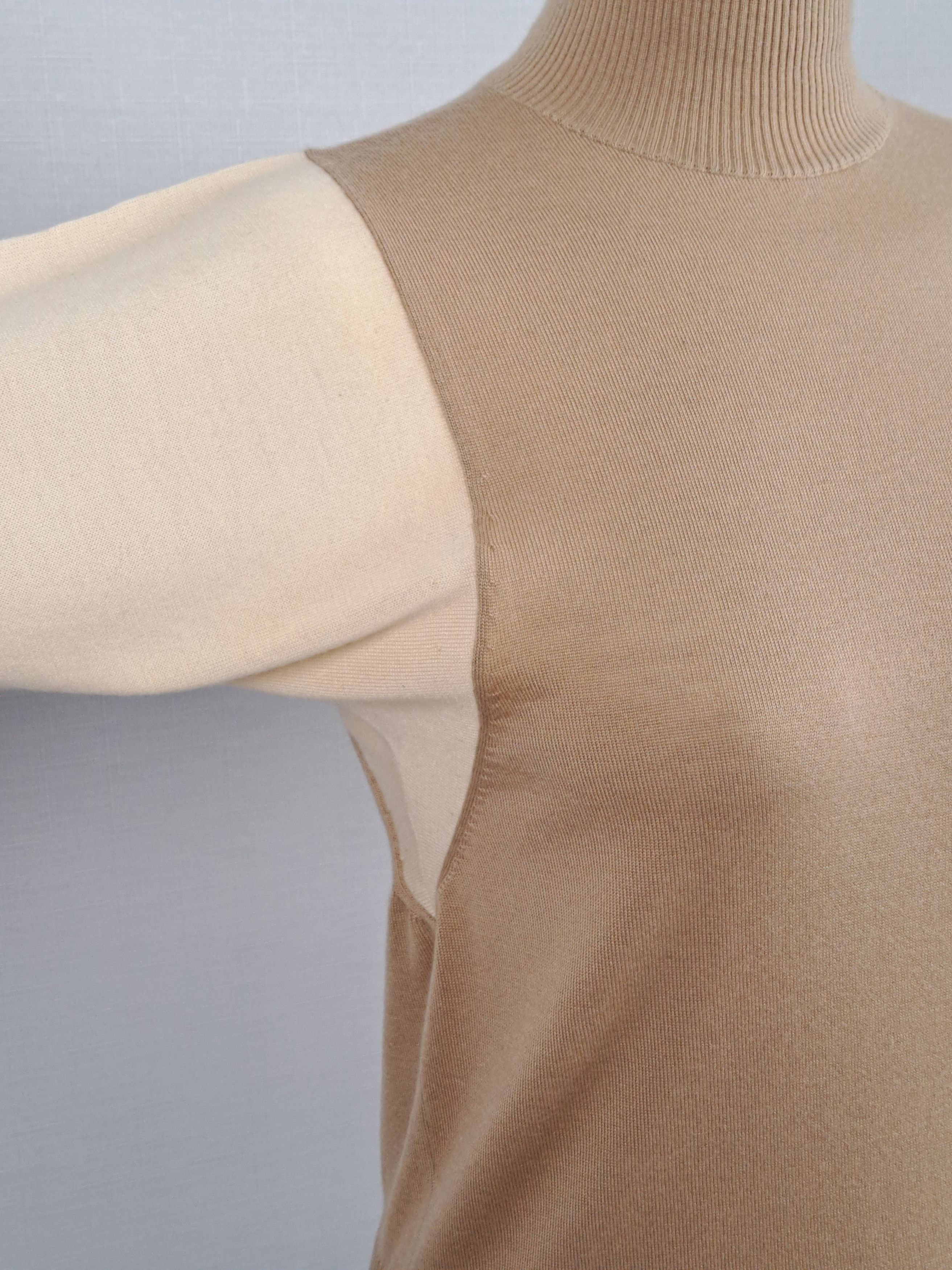 Gucci GUCCI lightweight cashmere turtleneck jumper. Size S / US 4 / IT 40 - 5 Thumbnail