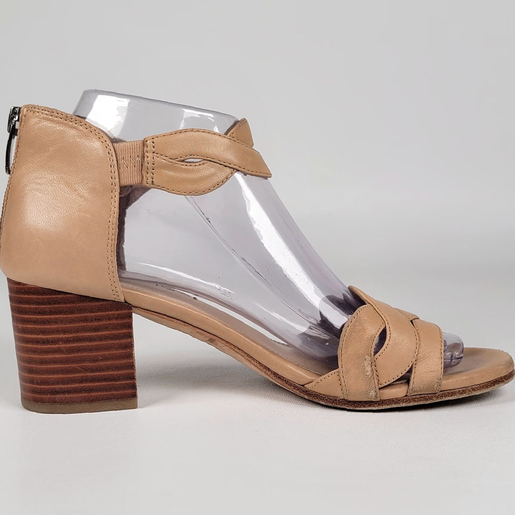 Vintage Via Spiga Beige Leather Slingback Heels Open Toe Buckle 7M Womens Sandals Block Heel ITALY Size US 7 / IT 37 - 6 Thumbnail