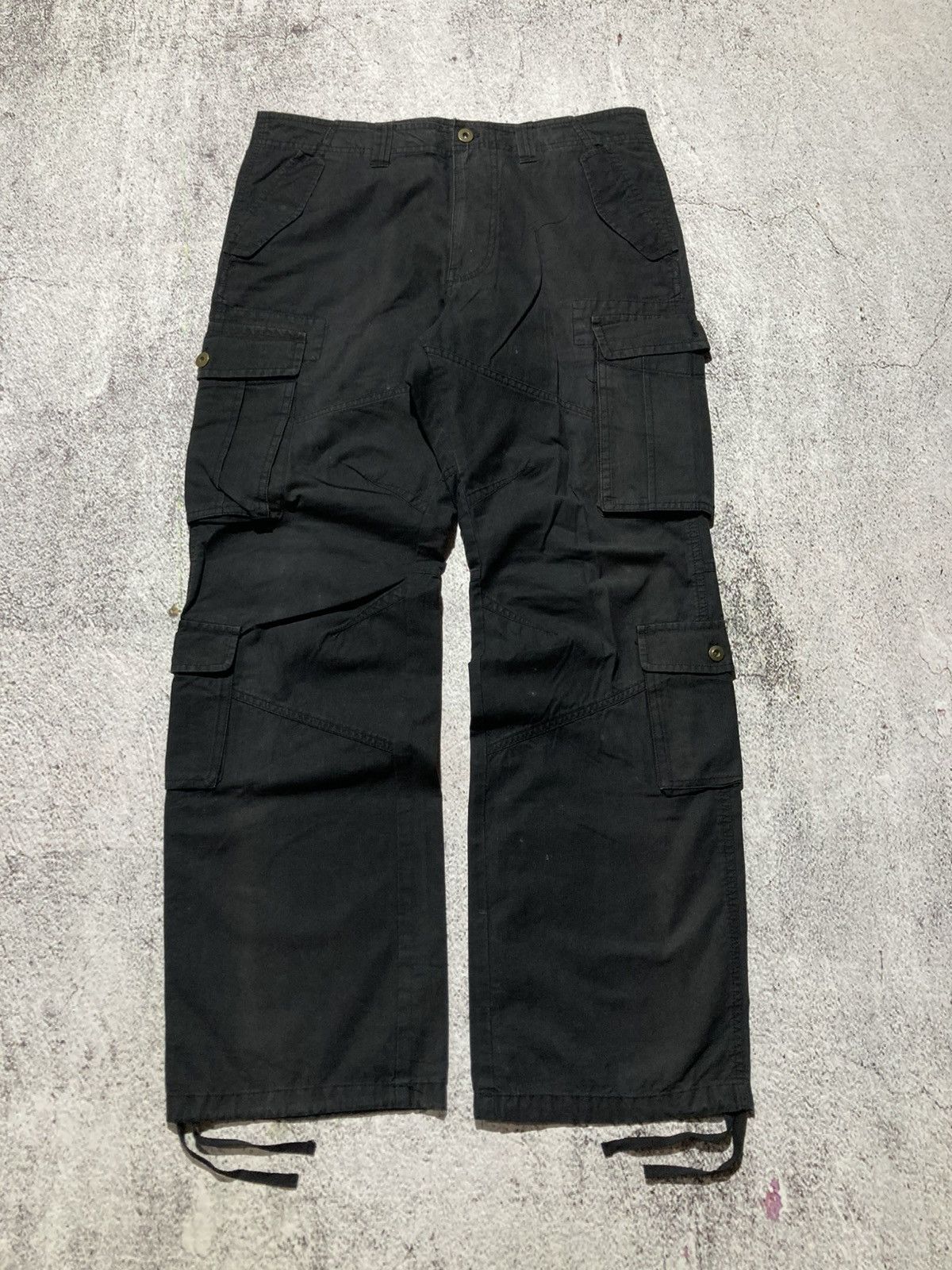 Japanese Brand 2000s Takeo Kikuchi Multipocket Cargo Pants Black Designer Size US 34 / EU 50 - 1 Thumbnail