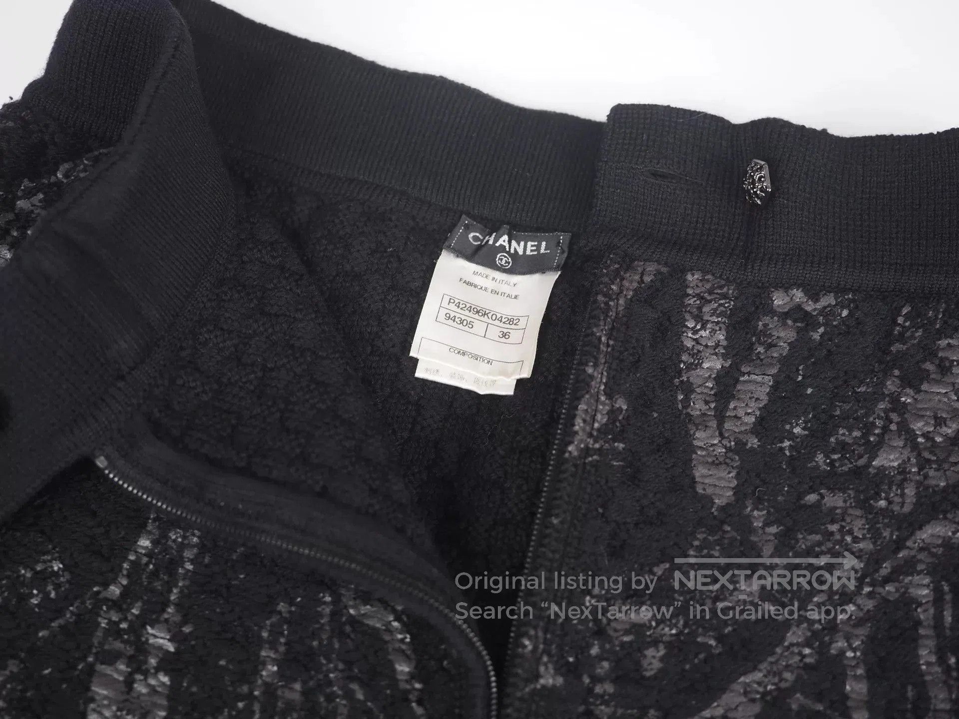 Chanel chanel black knit zip-up coco mark skirt. Size US 36 / EU 52 - 4 Thumbnail