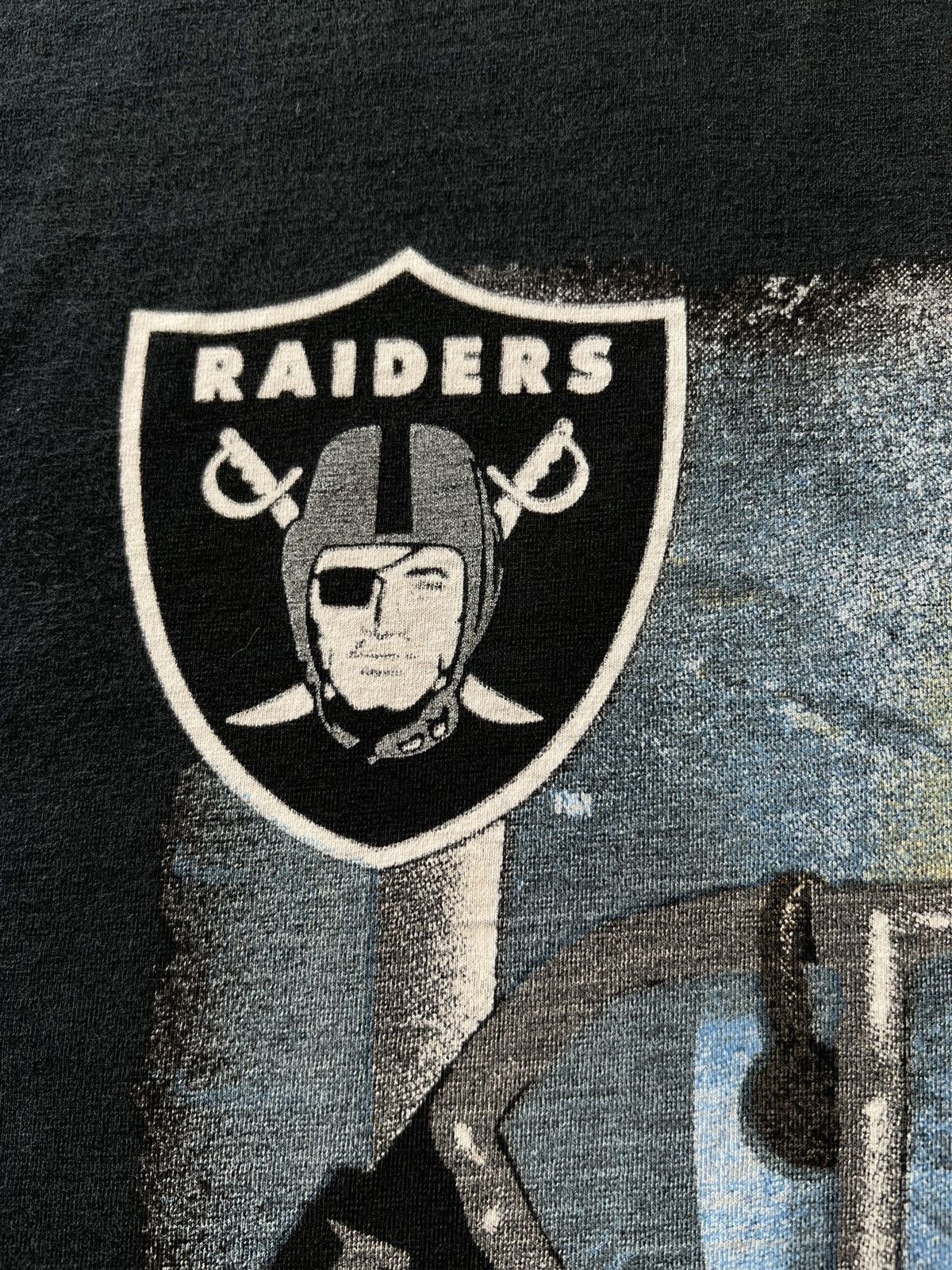 Vintage Vintage 1997 Los Angeles Raiders LA Oakland NFL T-shirt Size US XL / EU 56 / 4 - 5 Thumbnail