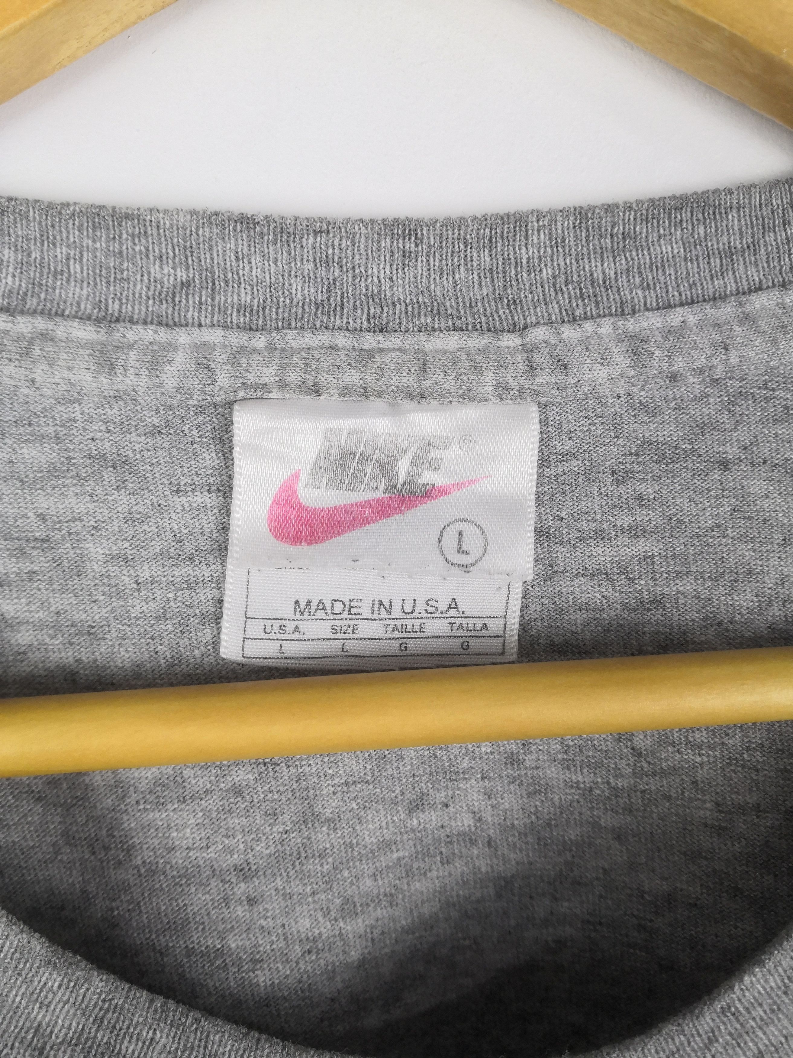 Nike Vintage 90s Nike T-Shirt Embroidery Nike Cropped Top Size US S / EU 44-46 / 1 - 4 Thumbnail