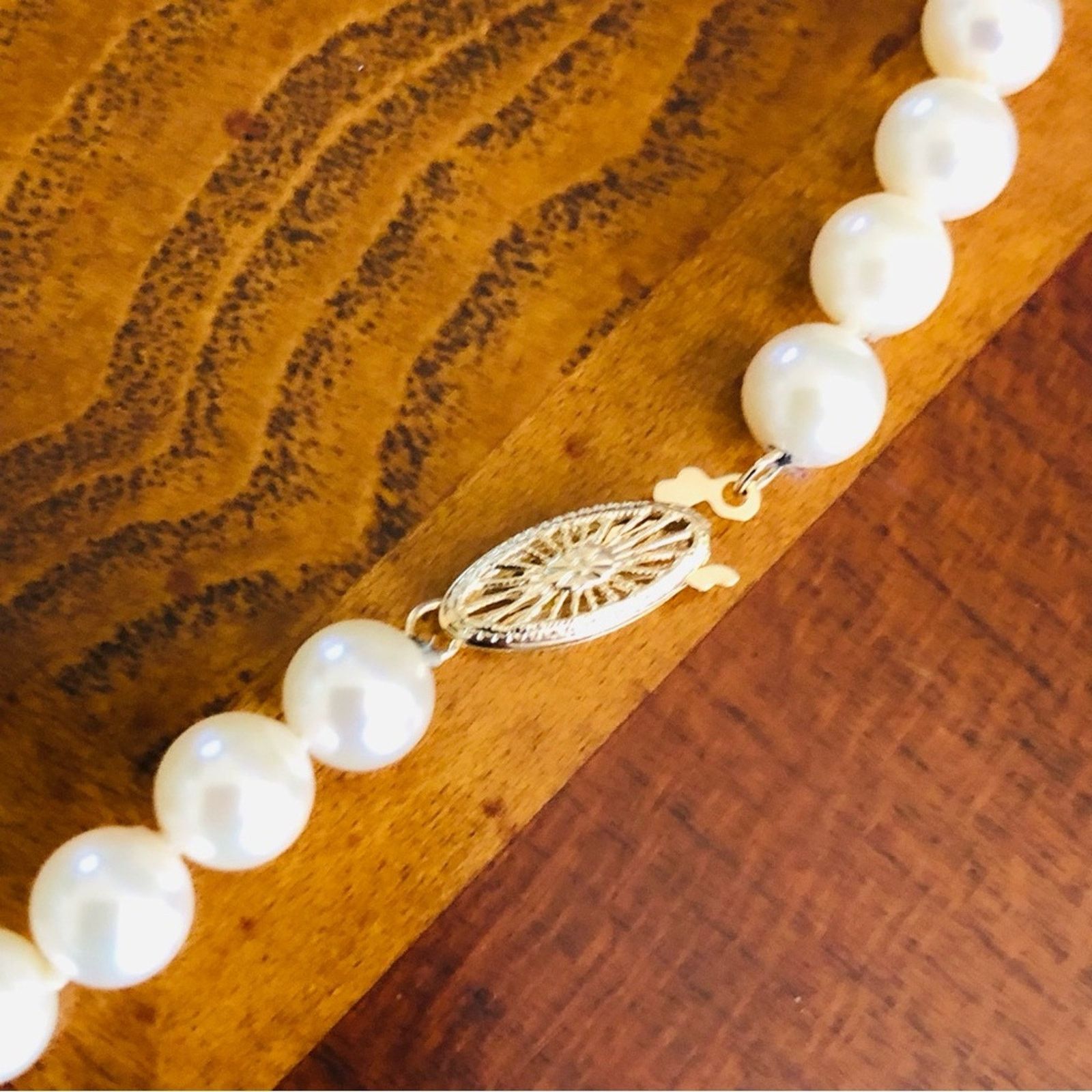 Vintage Vintage genuine freshwater pearl 14k gold box clasp necklace Size ONE SIZE - 10 Thumbnail